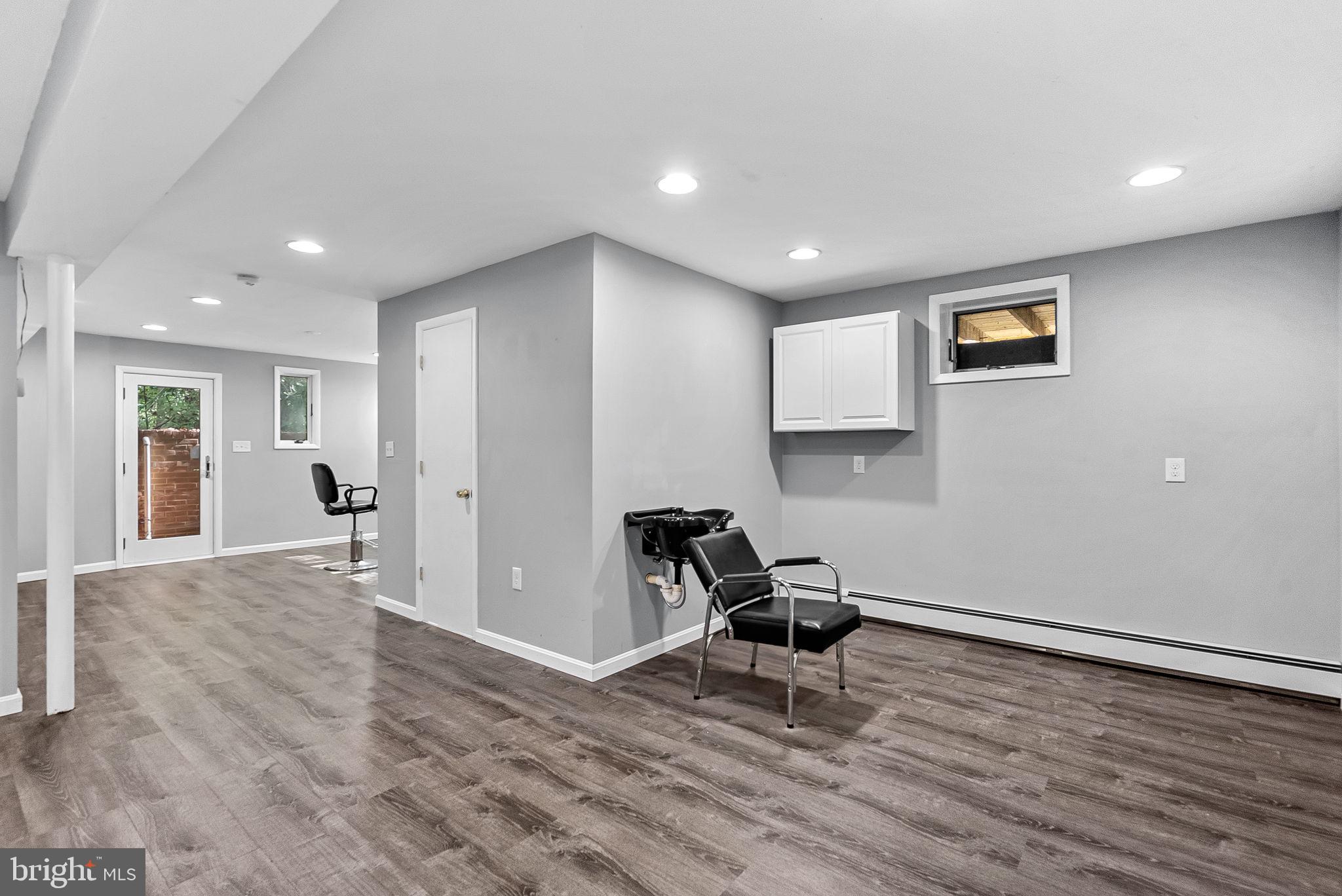 HOPKINS MEAD - Residential