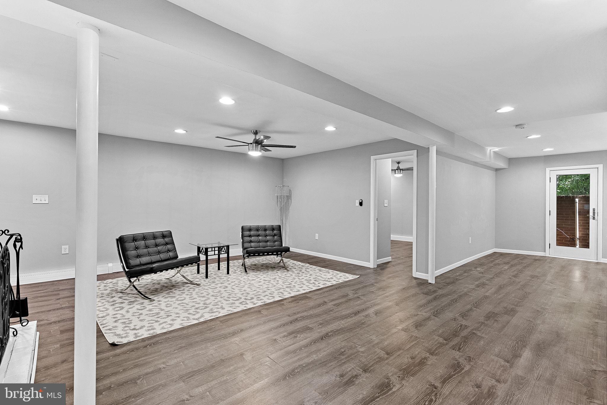 HOPKINS MEAD - Residential