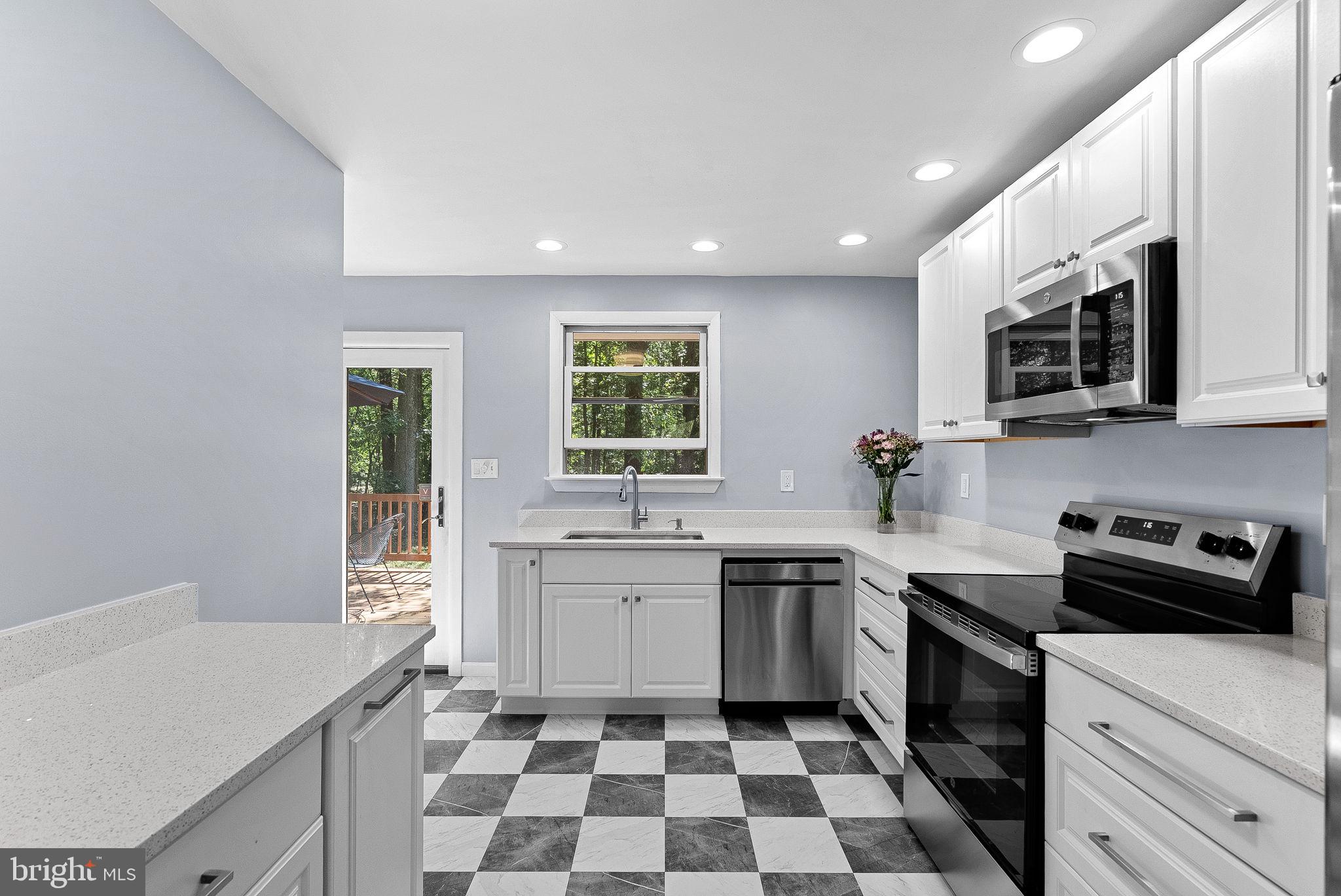 HOPKINS MEAD - Residential