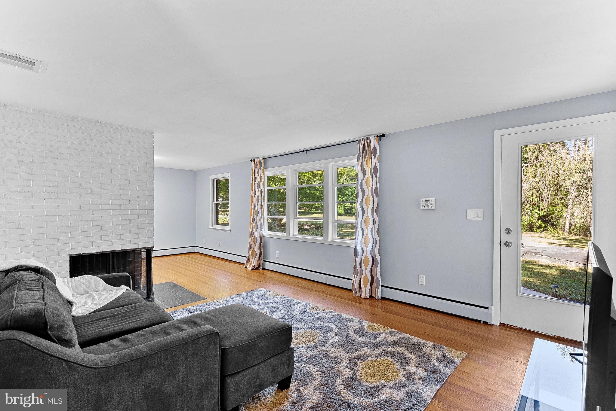 HOPKINS MEAD - Residential