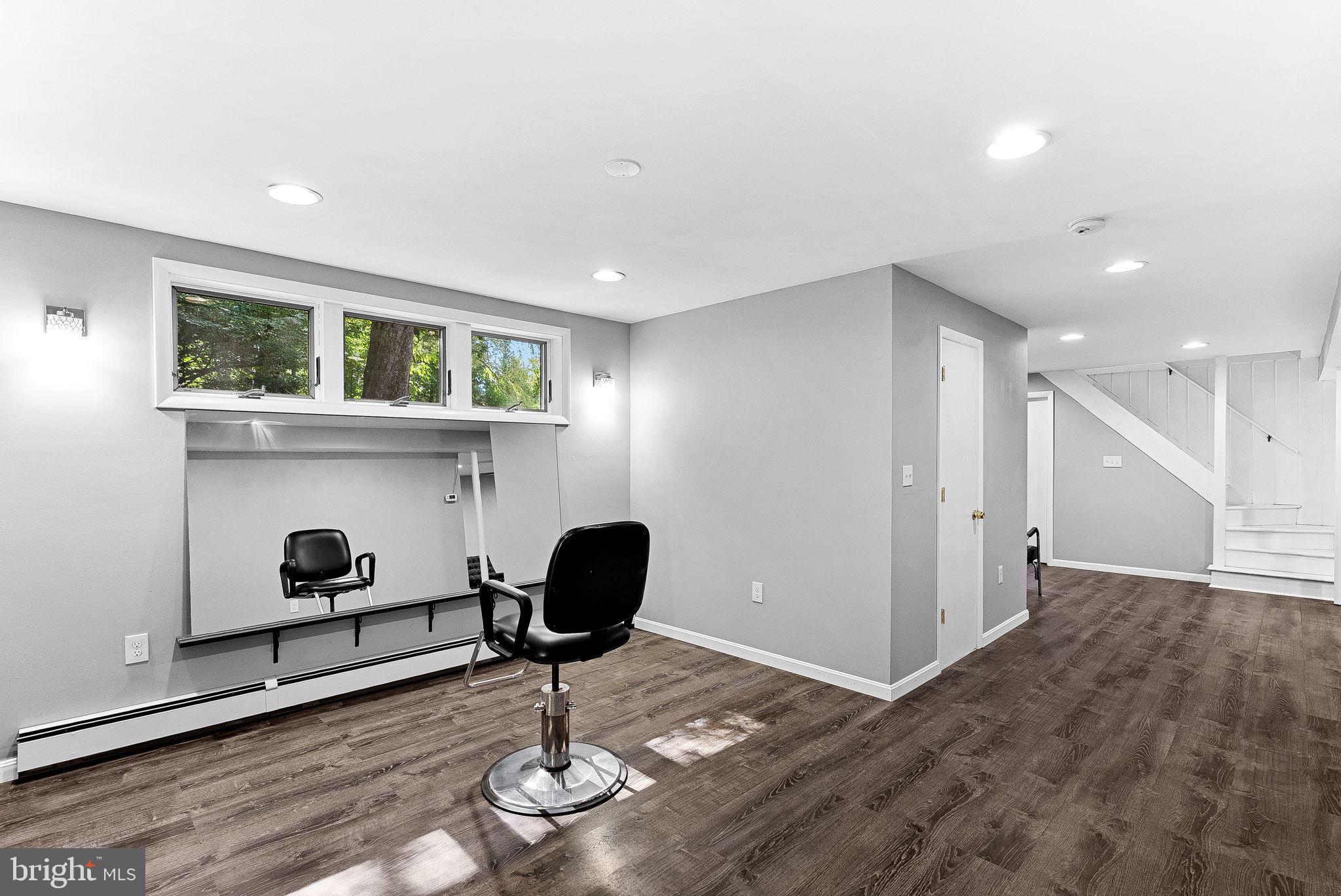 HOPKINS MEAD - Residential