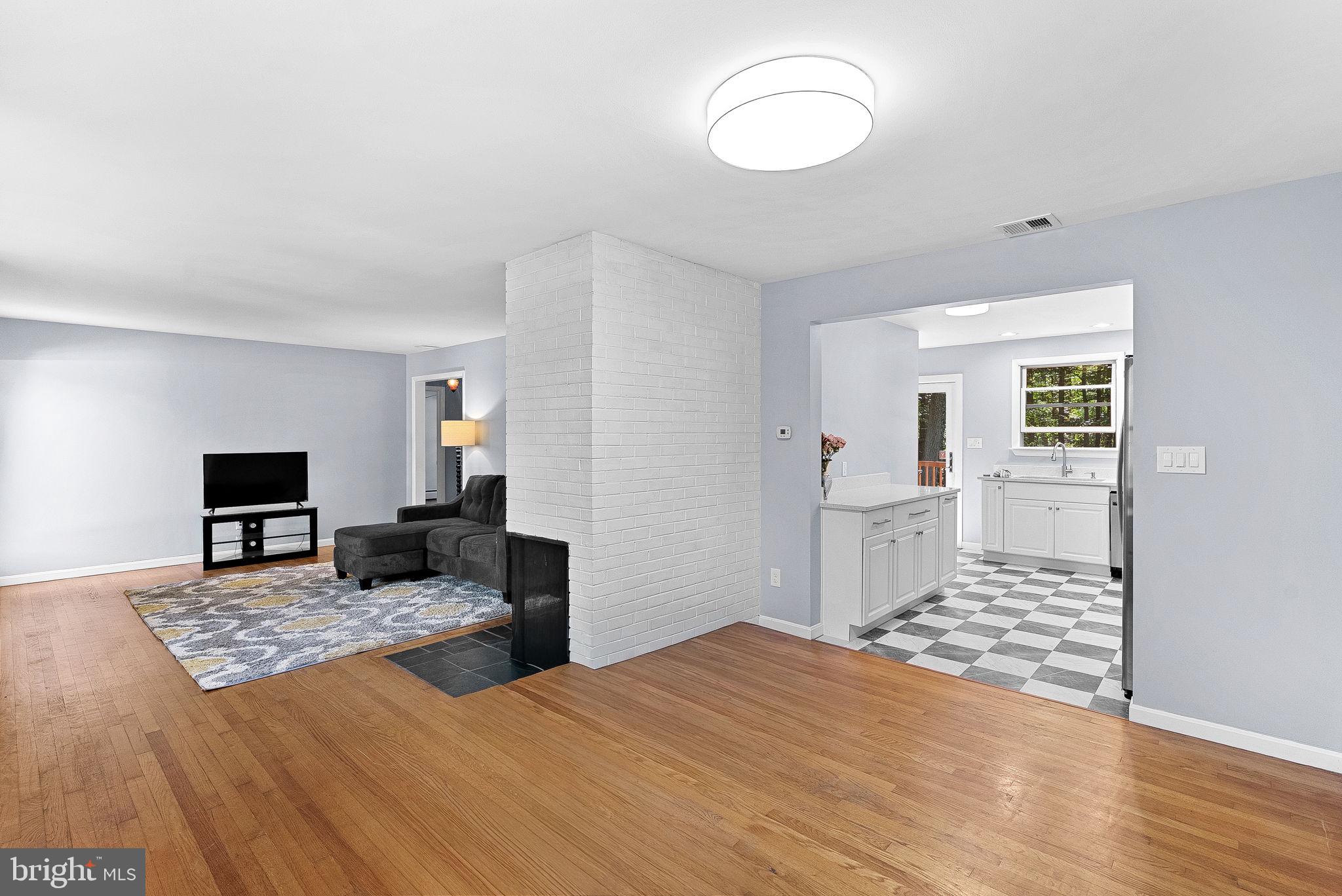 HOPKINS MEAD - Residential