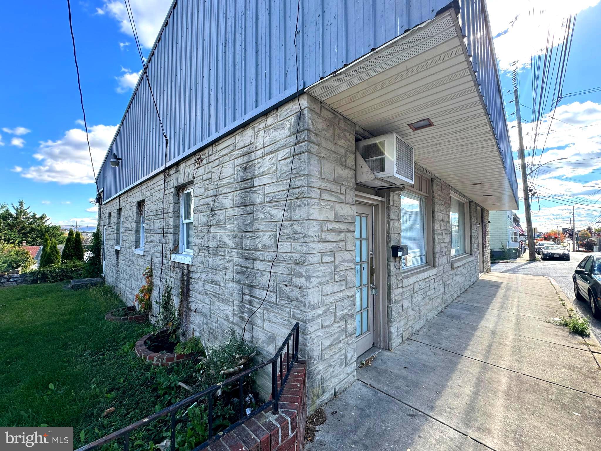 HAGERSTOWN - Residential