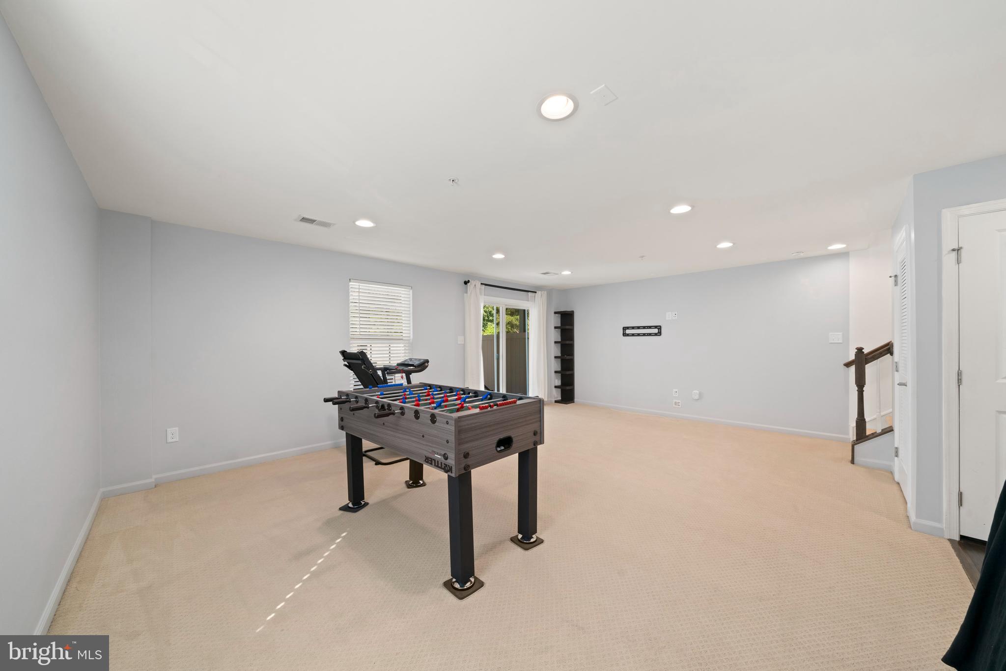 ADAMS CROSSING - Residential Lease