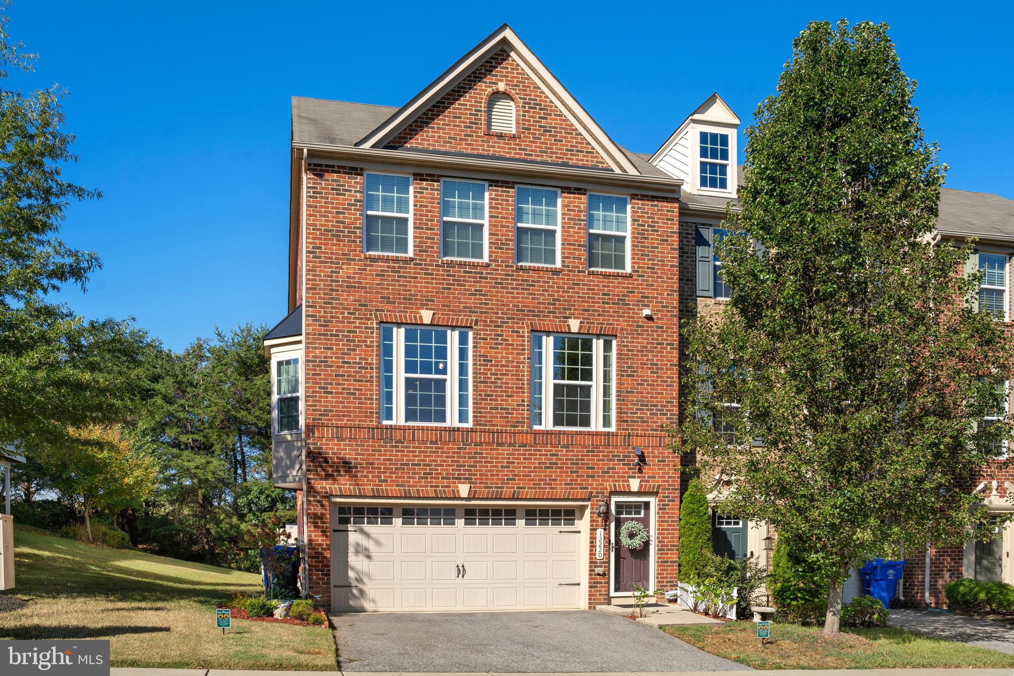 ADAMS CROSSING - Residential Lease