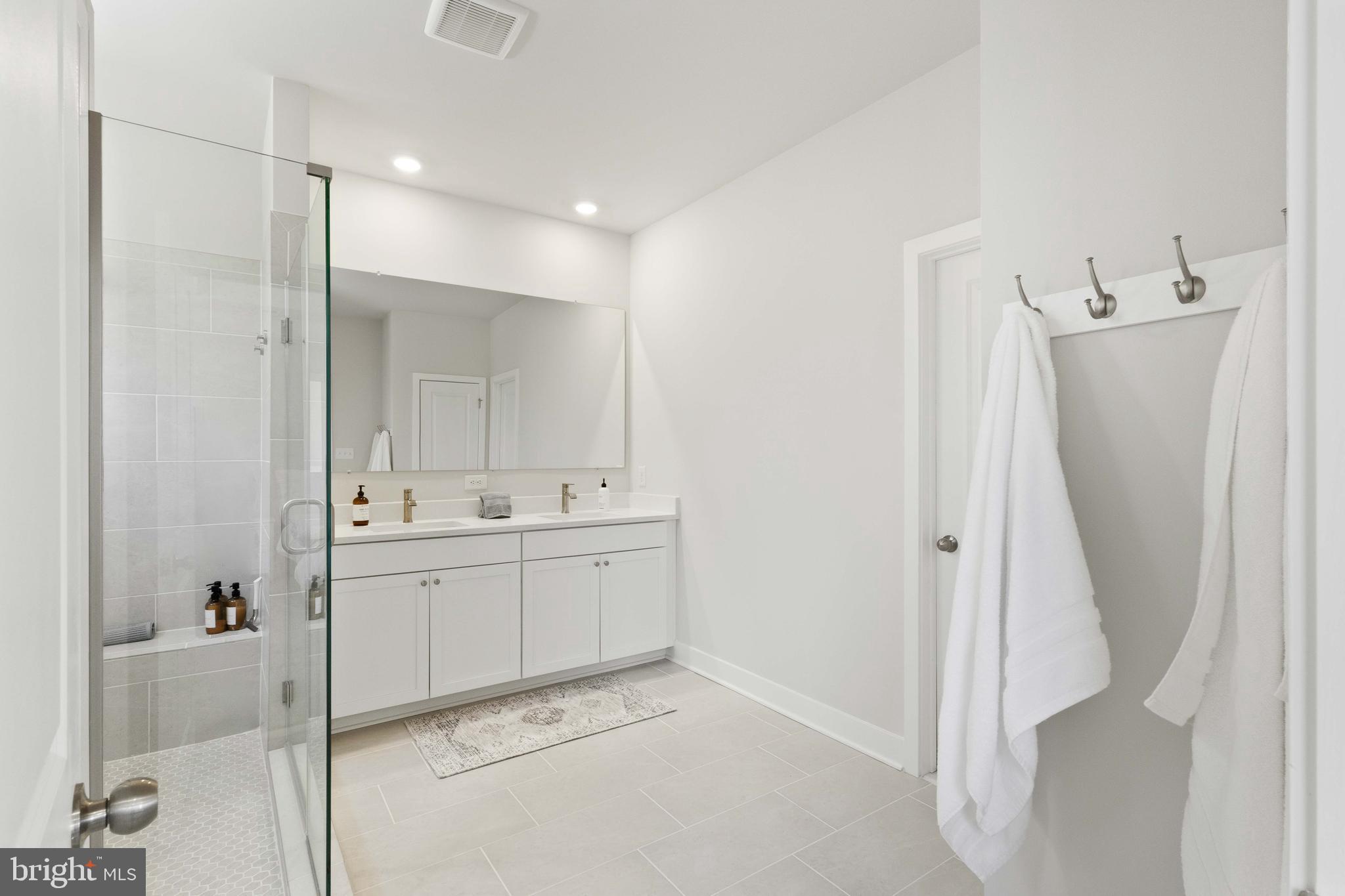 MILOS HAVEN - Residential