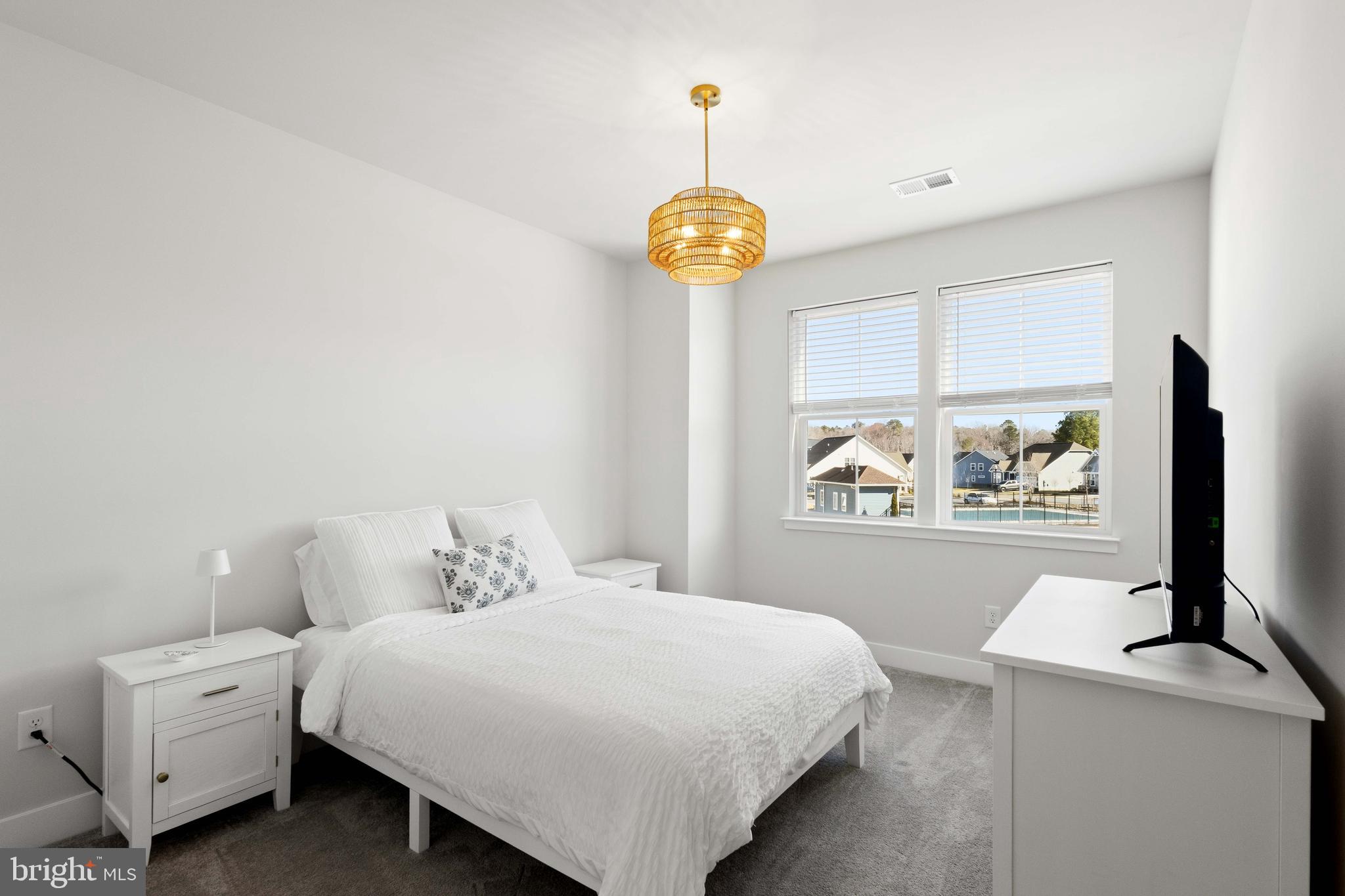 MILOS HAVEN - Residential