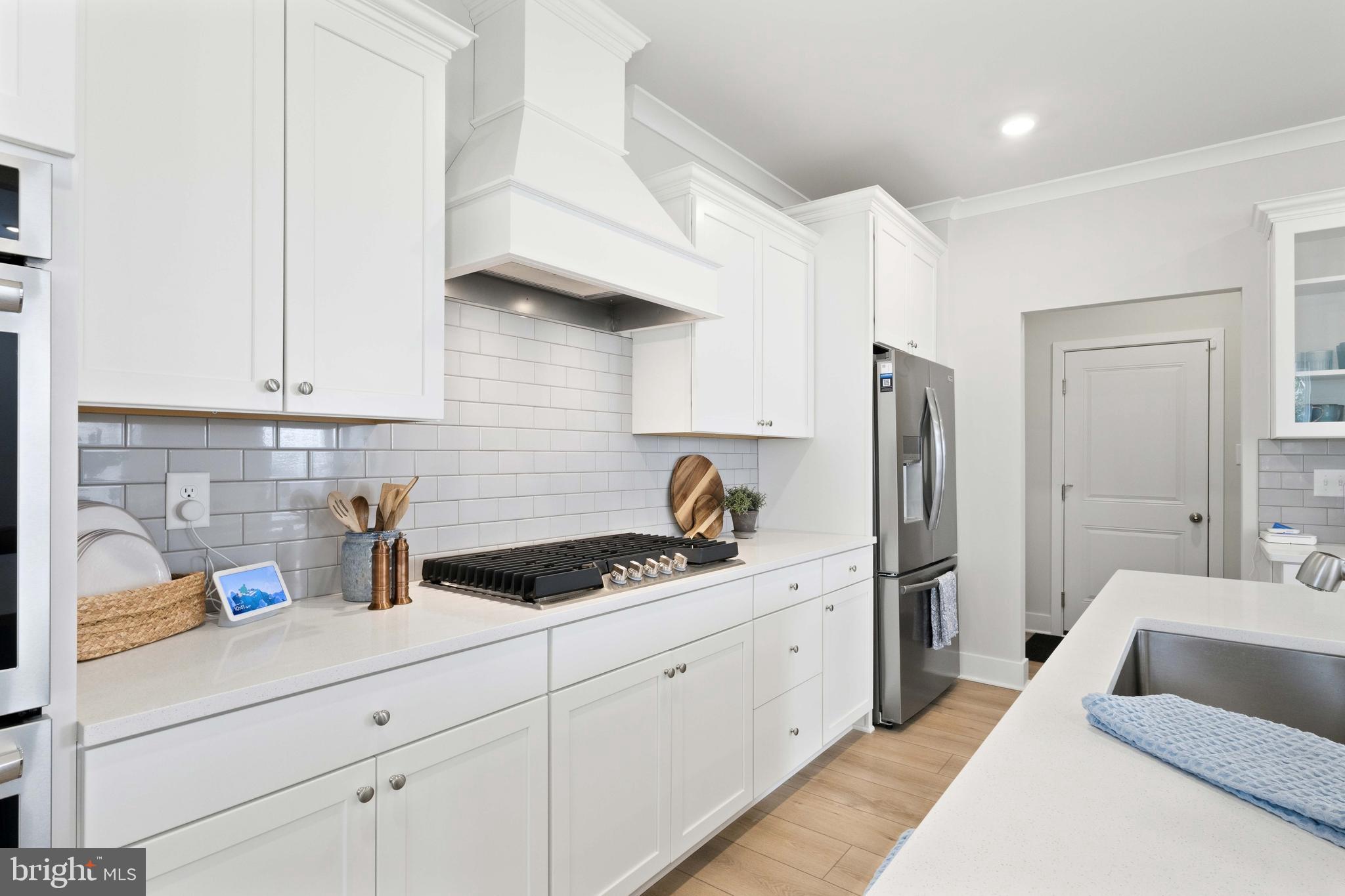 MILOS HAVEN - Residential