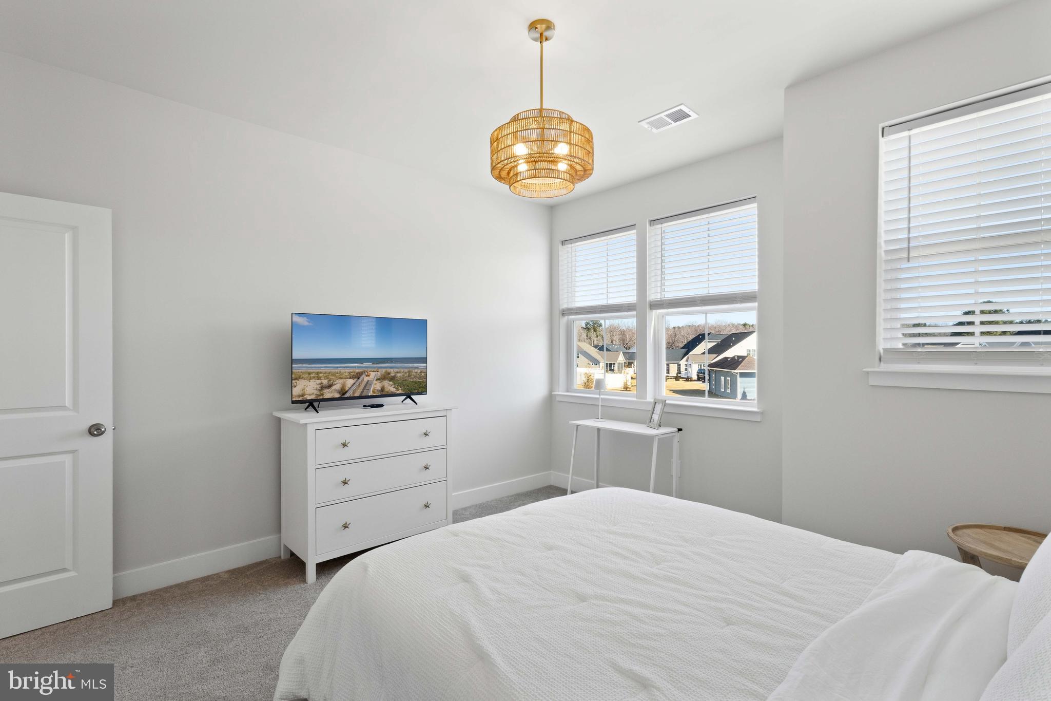 MILOS HAVEN - Residential