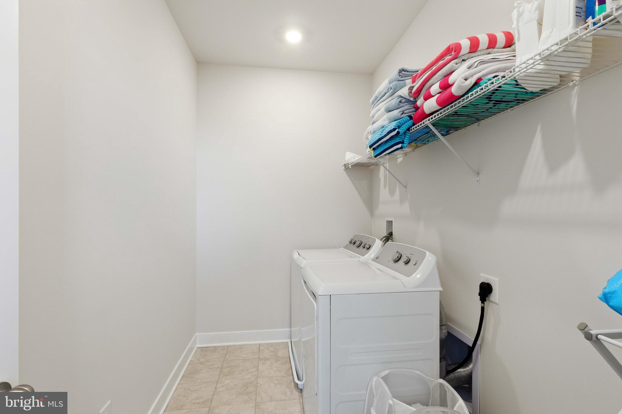 MILOS HAVEN - Residential