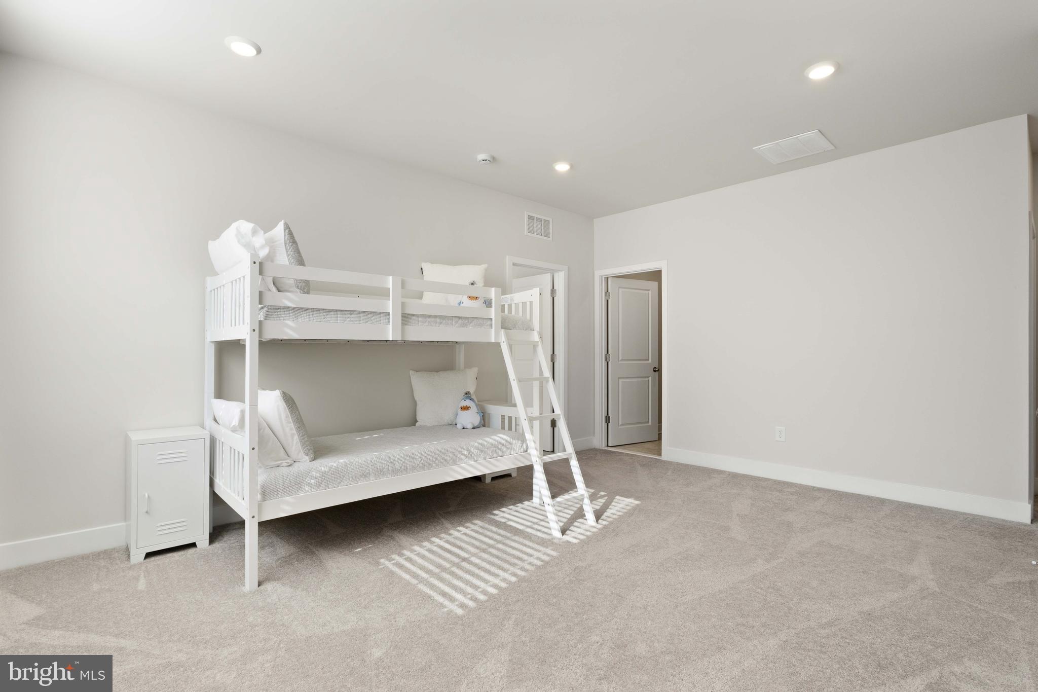 MILOS HAVEN - Residential