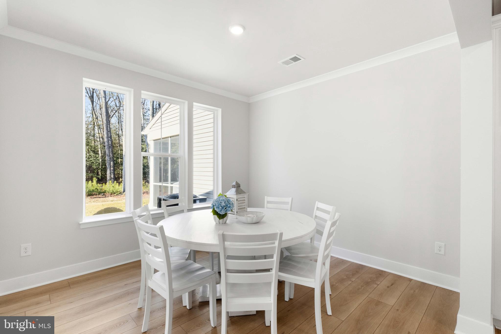 MILOS HAVEN - Residential