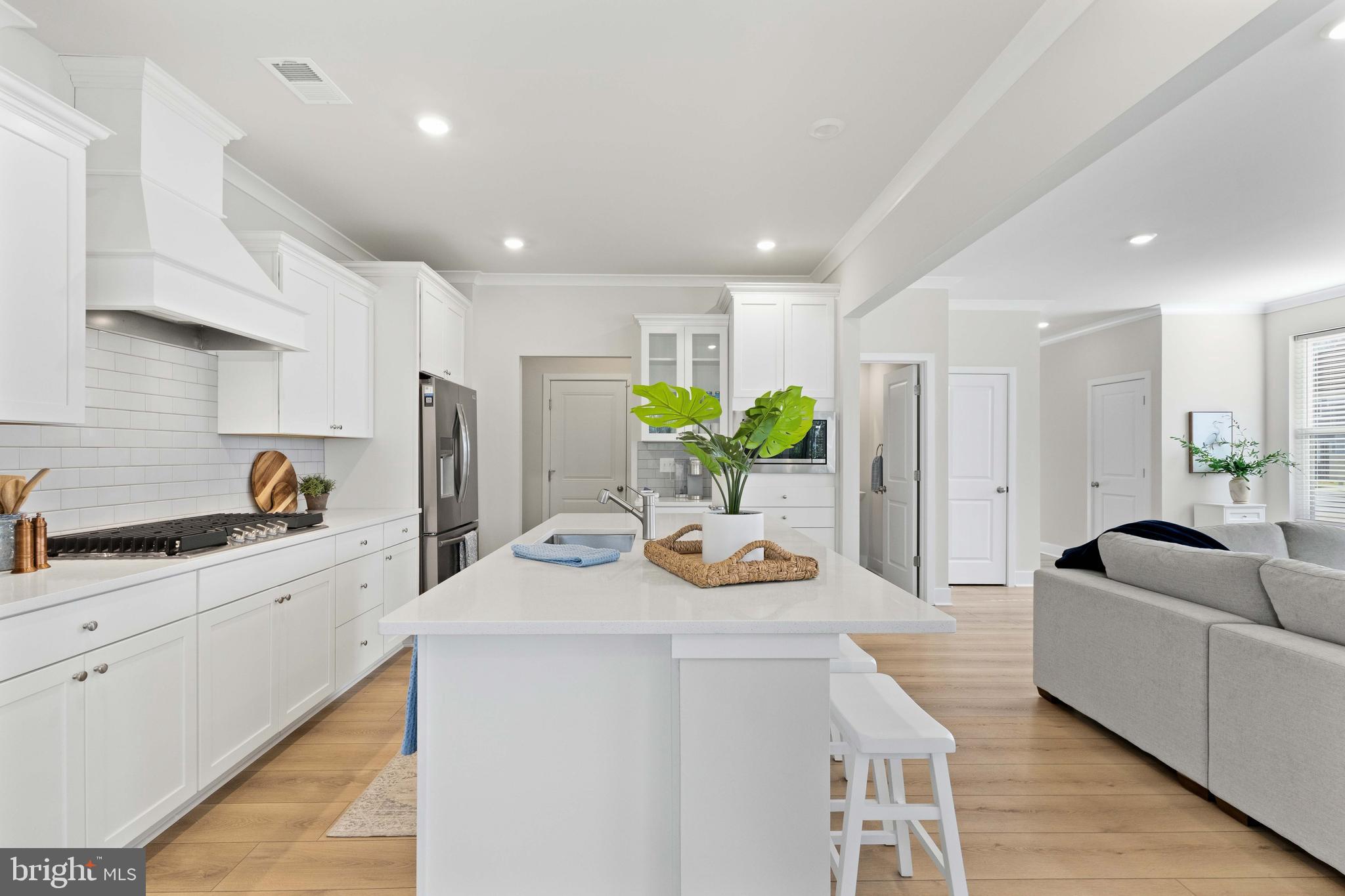 MILOS HAVEN - Residential