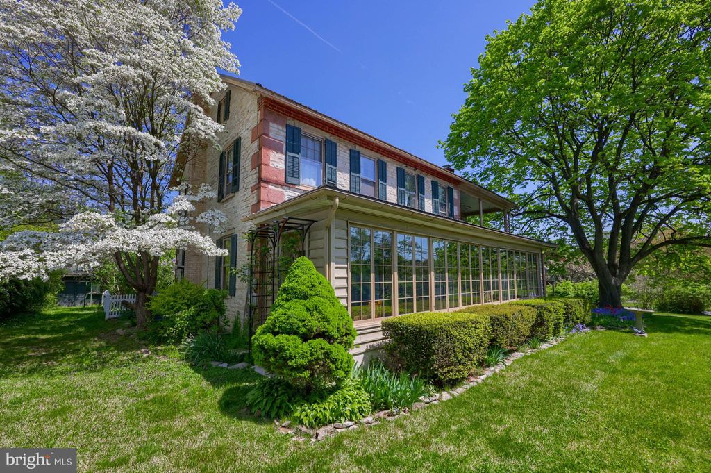 Photo of 7 Farm Lane, Lititz, PA 17543 (MLS # PALA2054412)