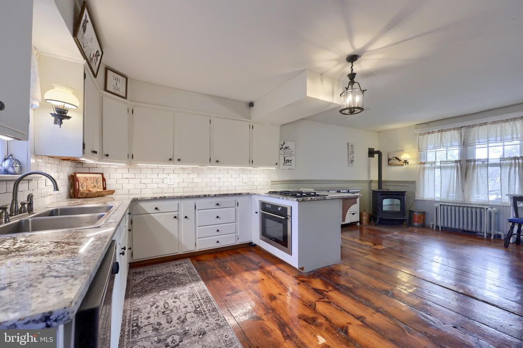 Photo of 7 Farm Lane, Lititz, PA 17543 (MLS # PALA2054412)