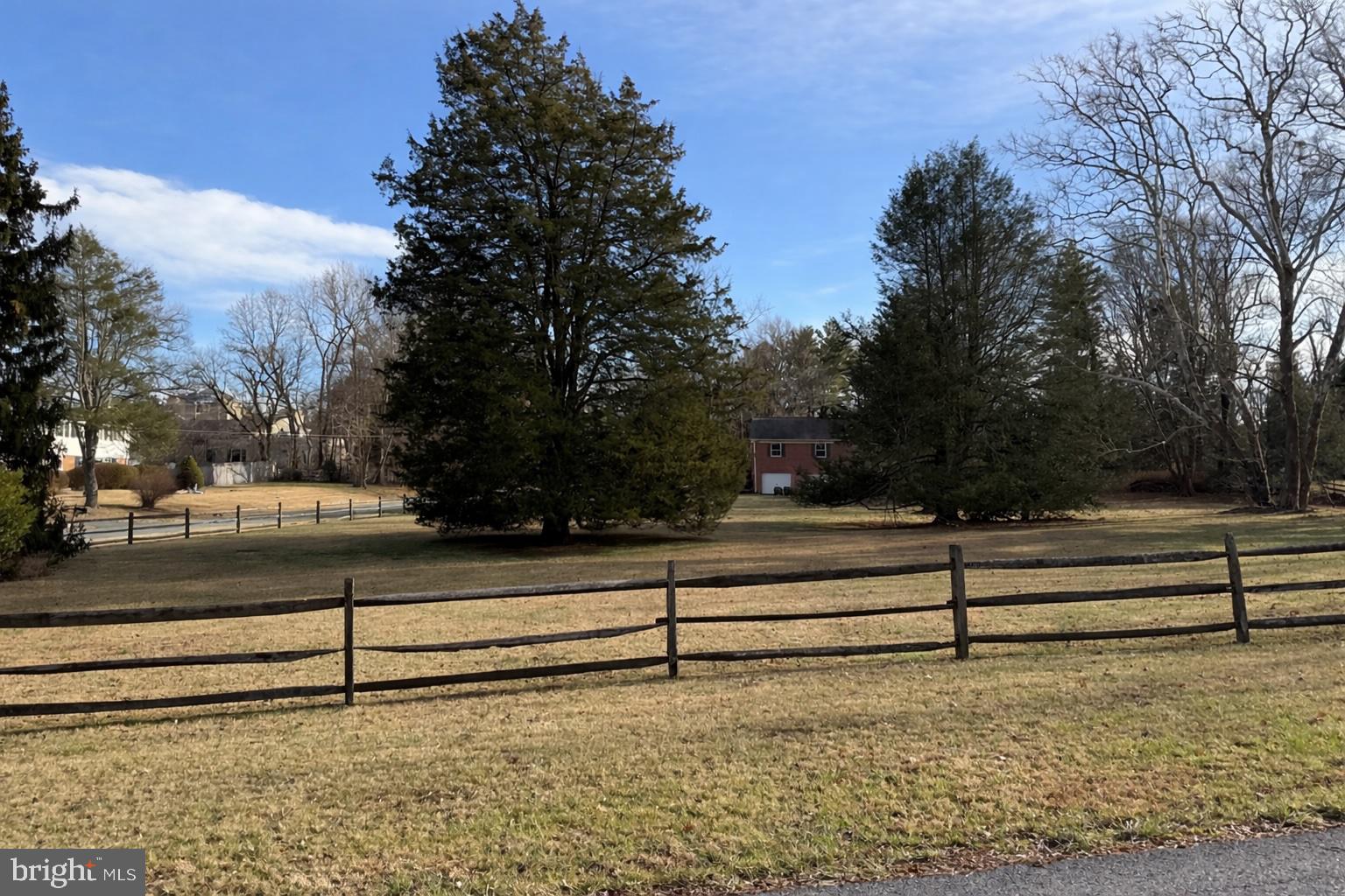 POTOMAC OUTSIDE - Residential