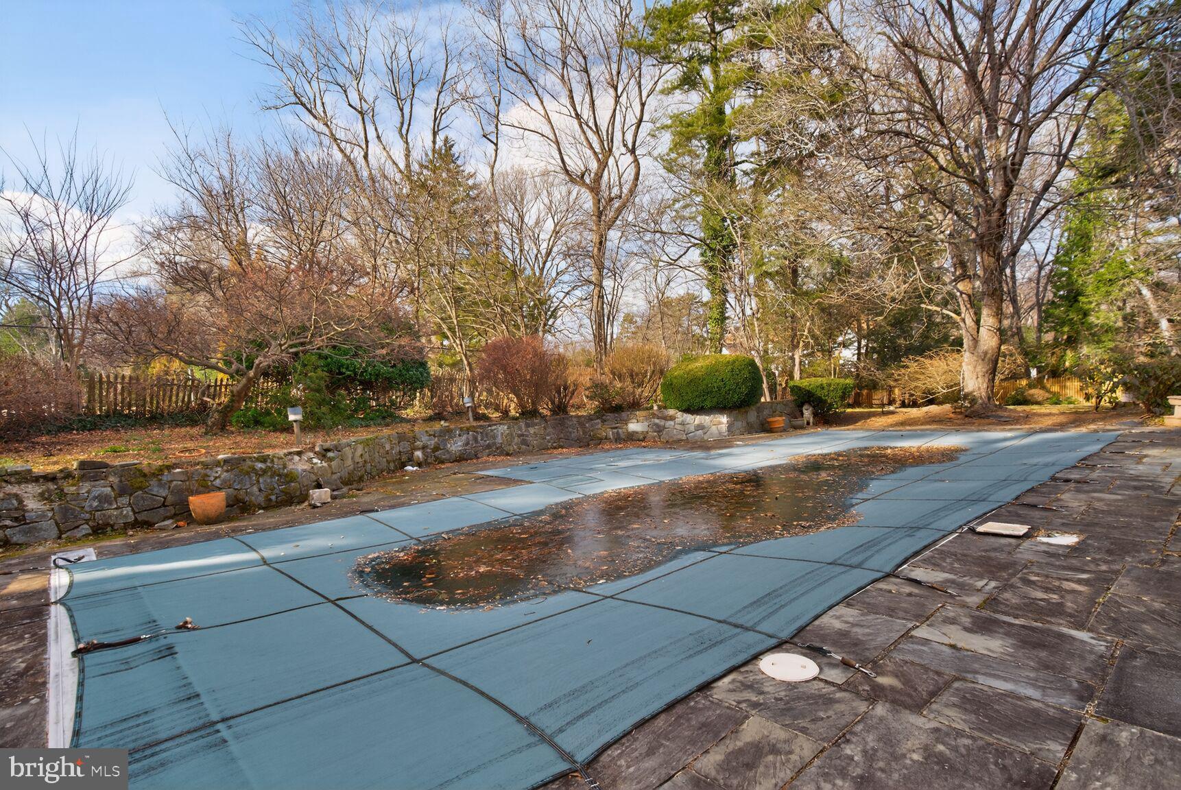 POTOMAC OUTSIDE - Residential