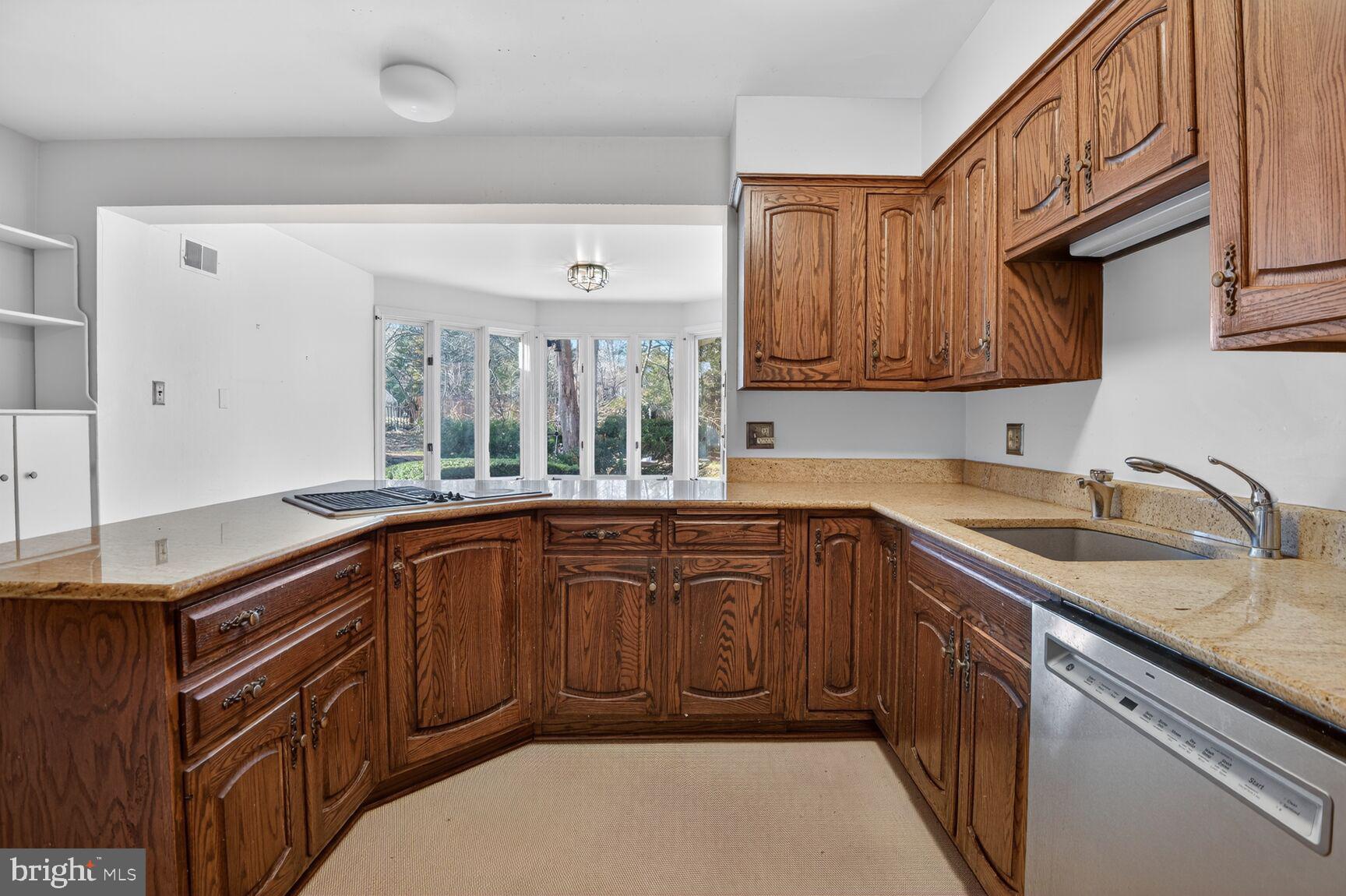 POTOMAC OUTSIDE - Residential