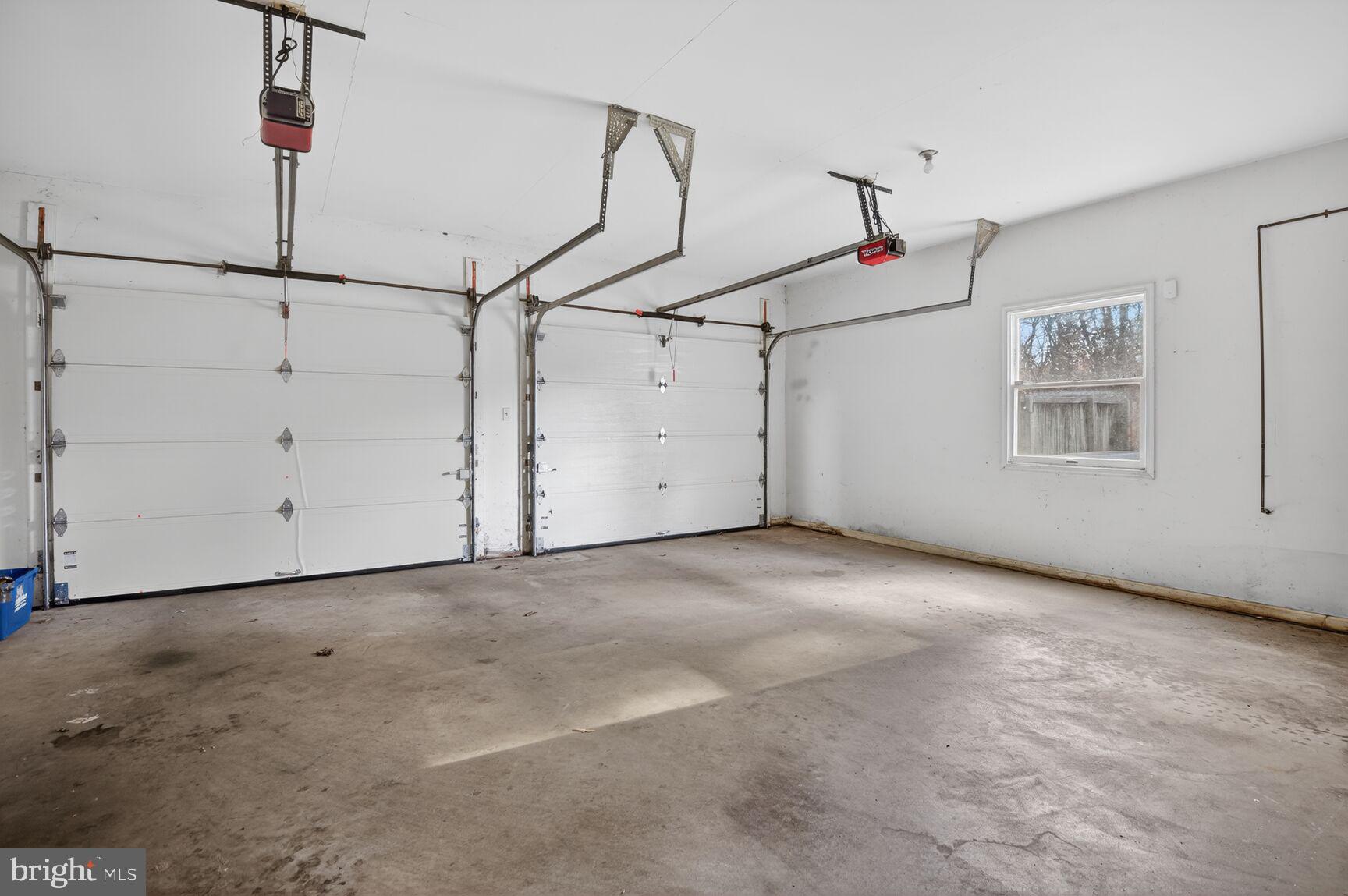 POTOMAC OUTSIDE - Residential