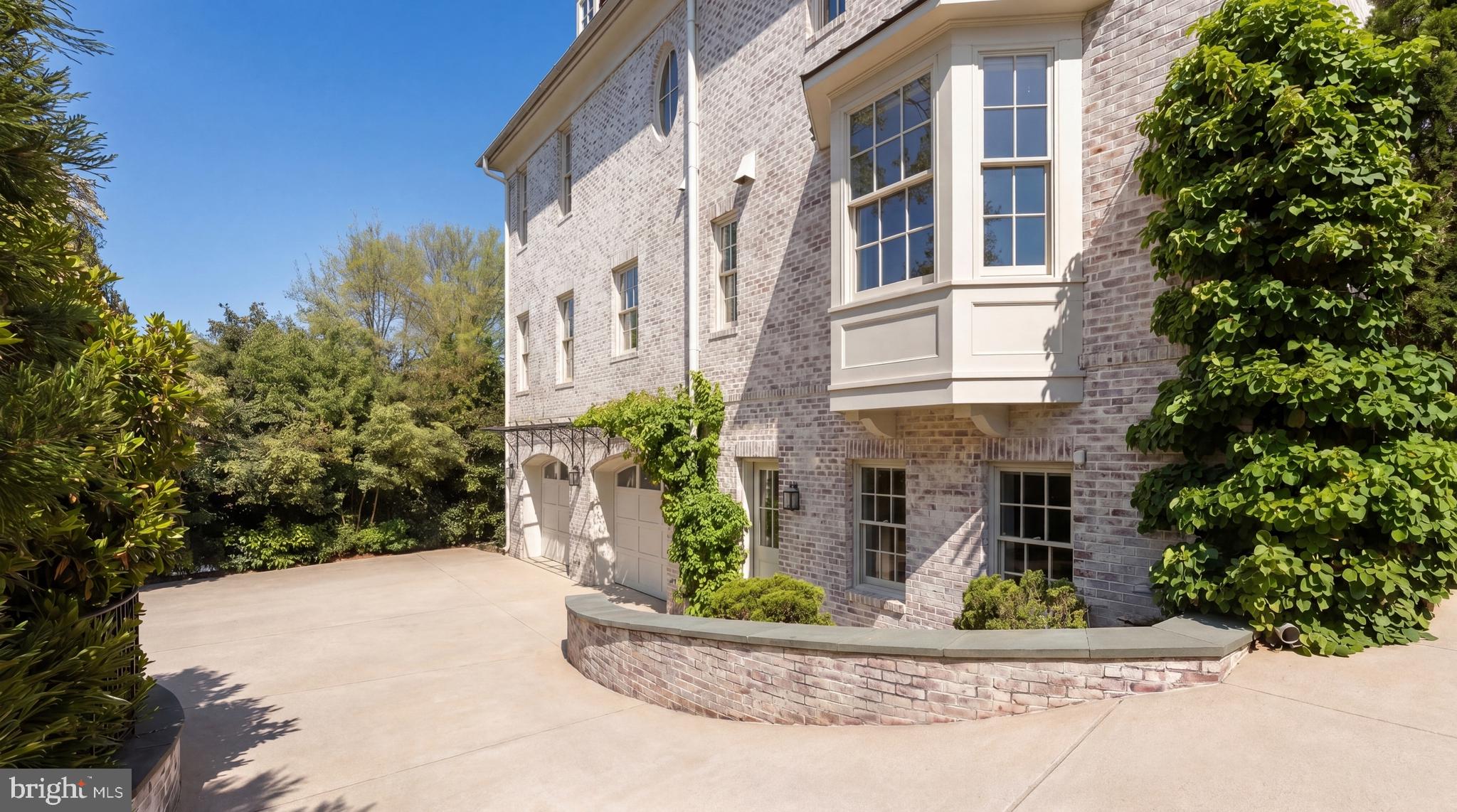PHILLIPS PARK - Residential