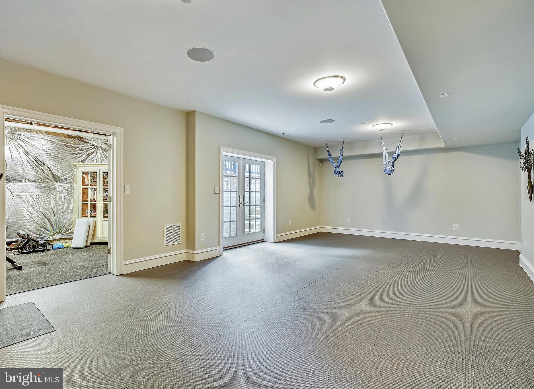 HAMPTON PARK - Residential