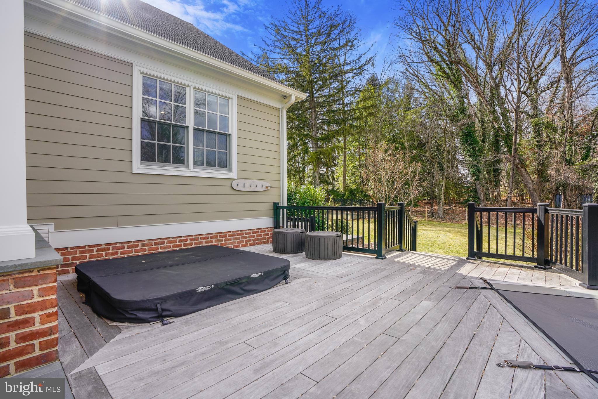 HAMPTON PARK - Residential