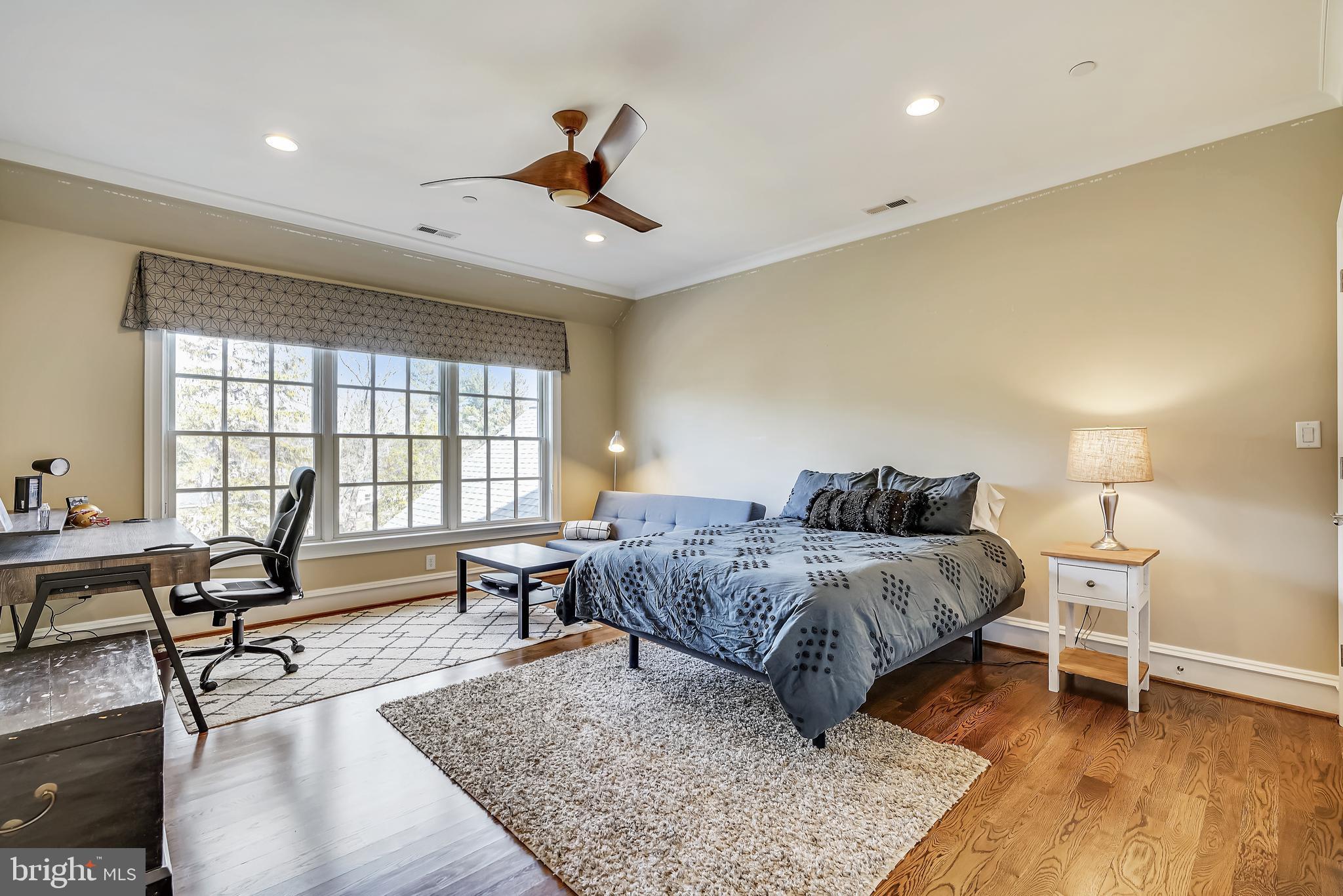 HAMPTON PARK - Residential