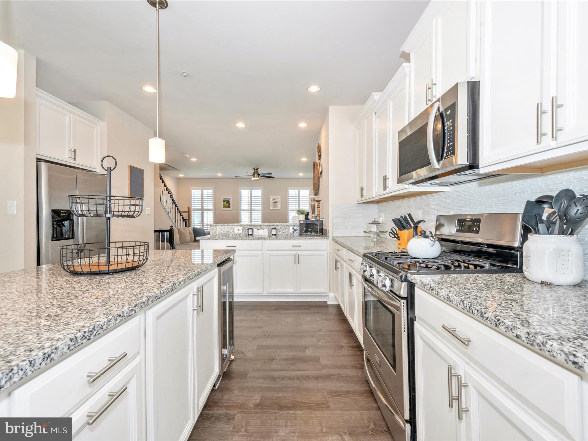 WESTVIEW SOUTH - Residential