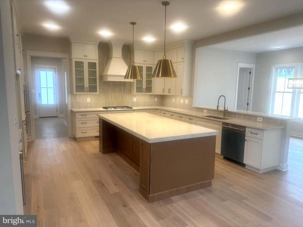 Photo of 102 Kenard Drive, ELDERSBURG, MD 21784 (MLS # MDCR2037454)
