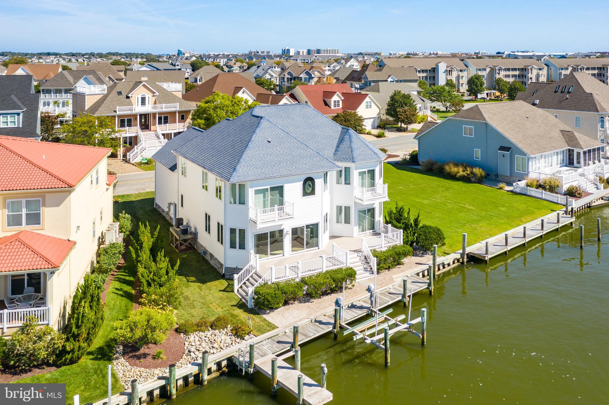 HERON HARBOUR - Residential