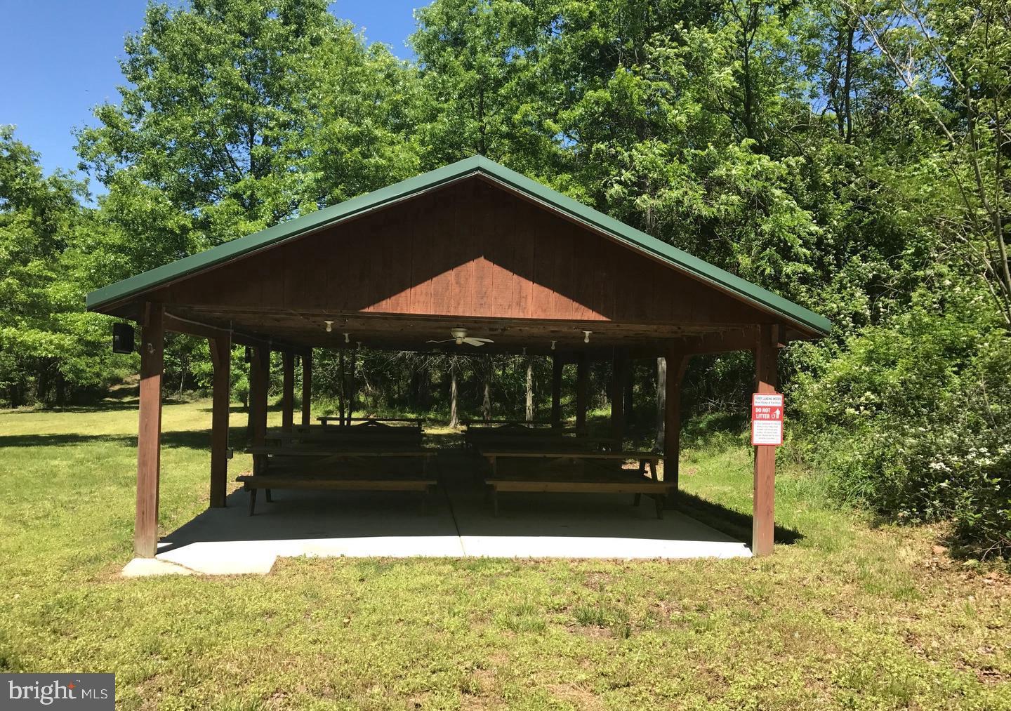 FERRY LANDING WOODS - Residential