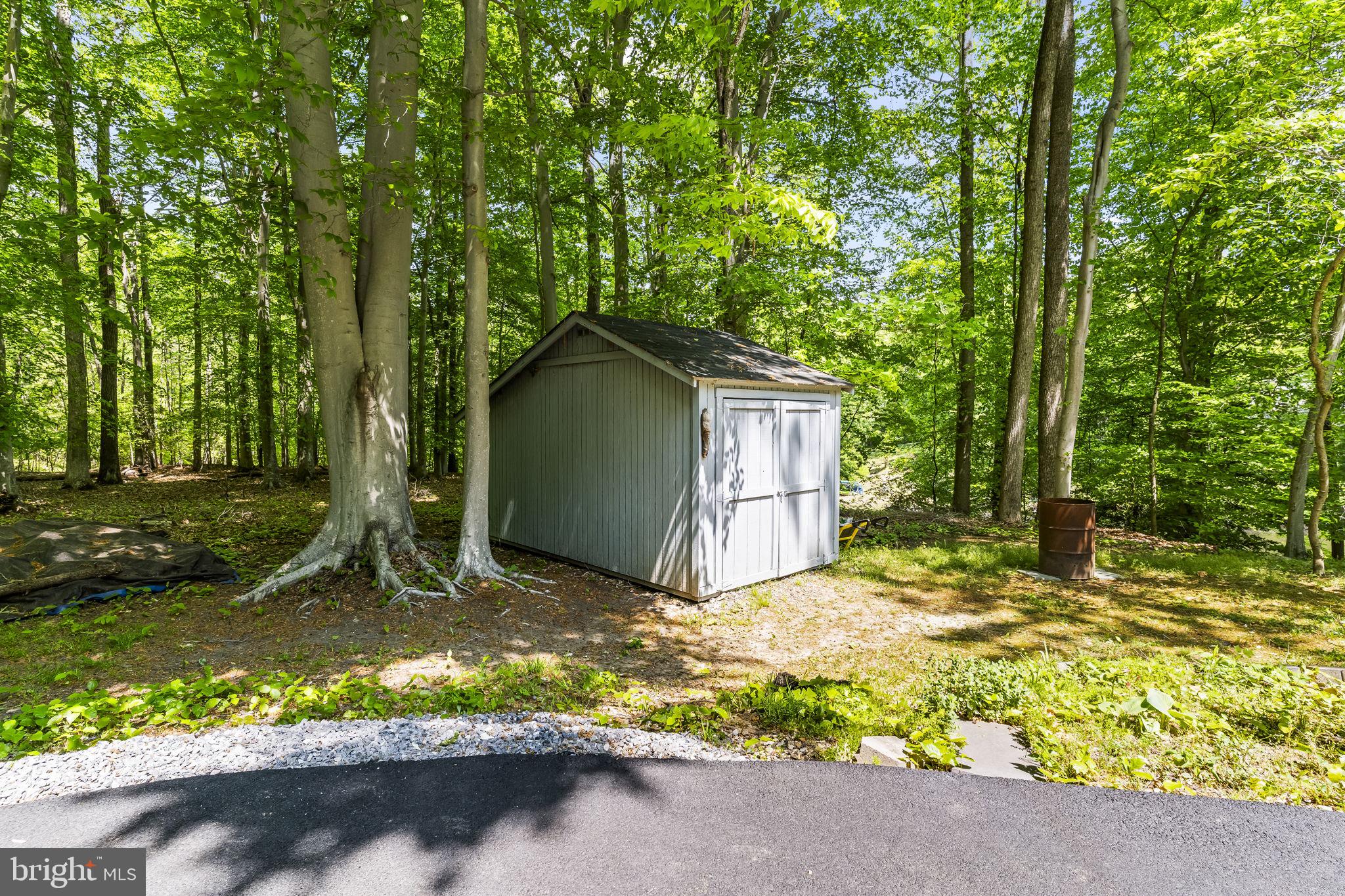 FERRY LANDING WOODS - Residential