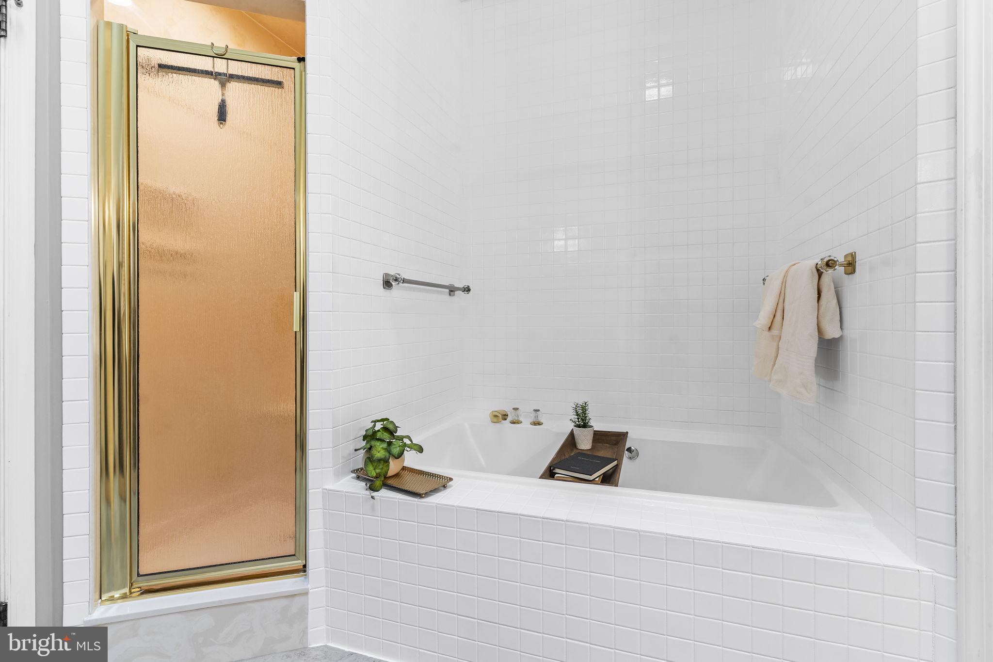 FERRY LANDING WOODS - Residential