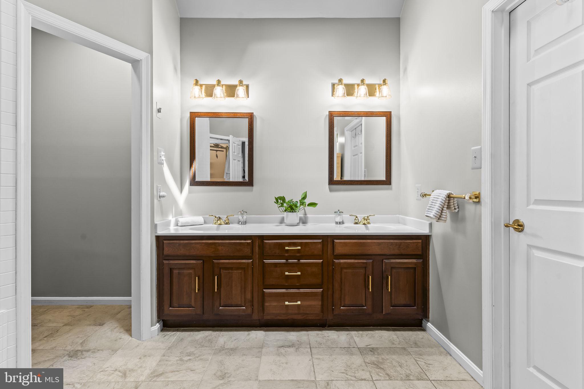 FERRY LANDING WOODS - Residential