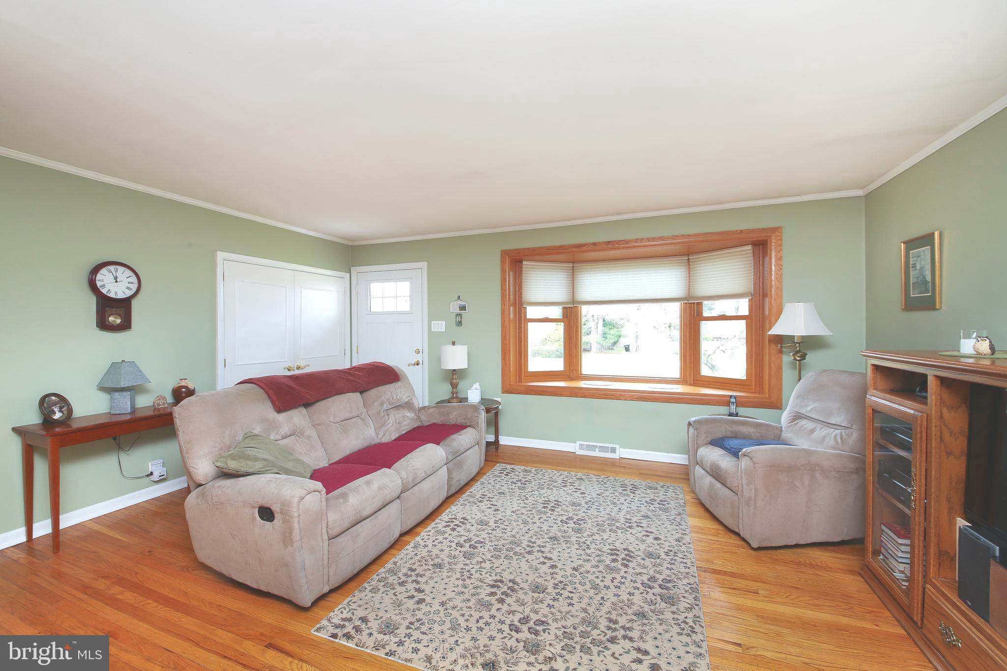 WOODS EDGE - Residential