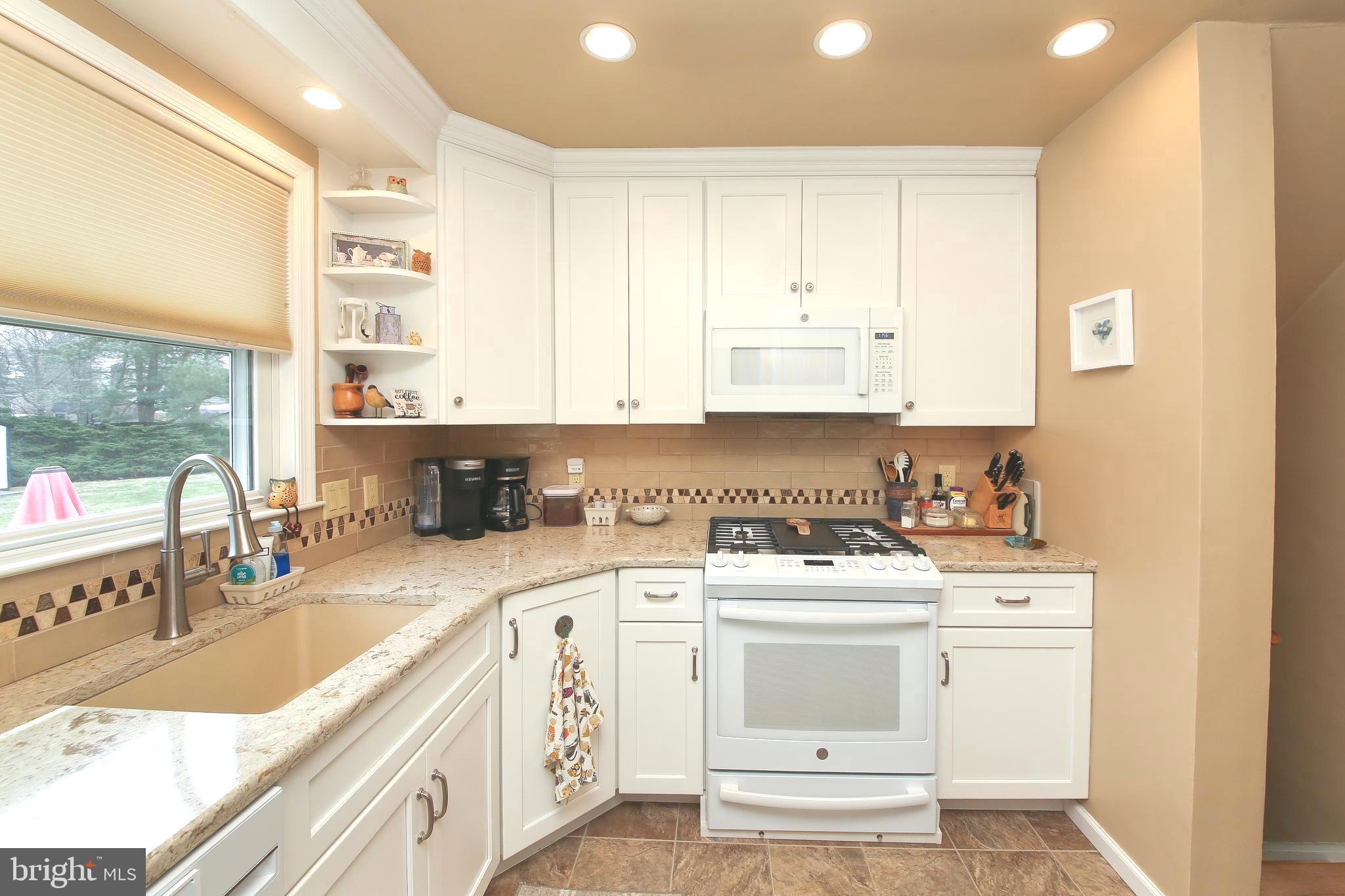 WOODS EDGE - Residential