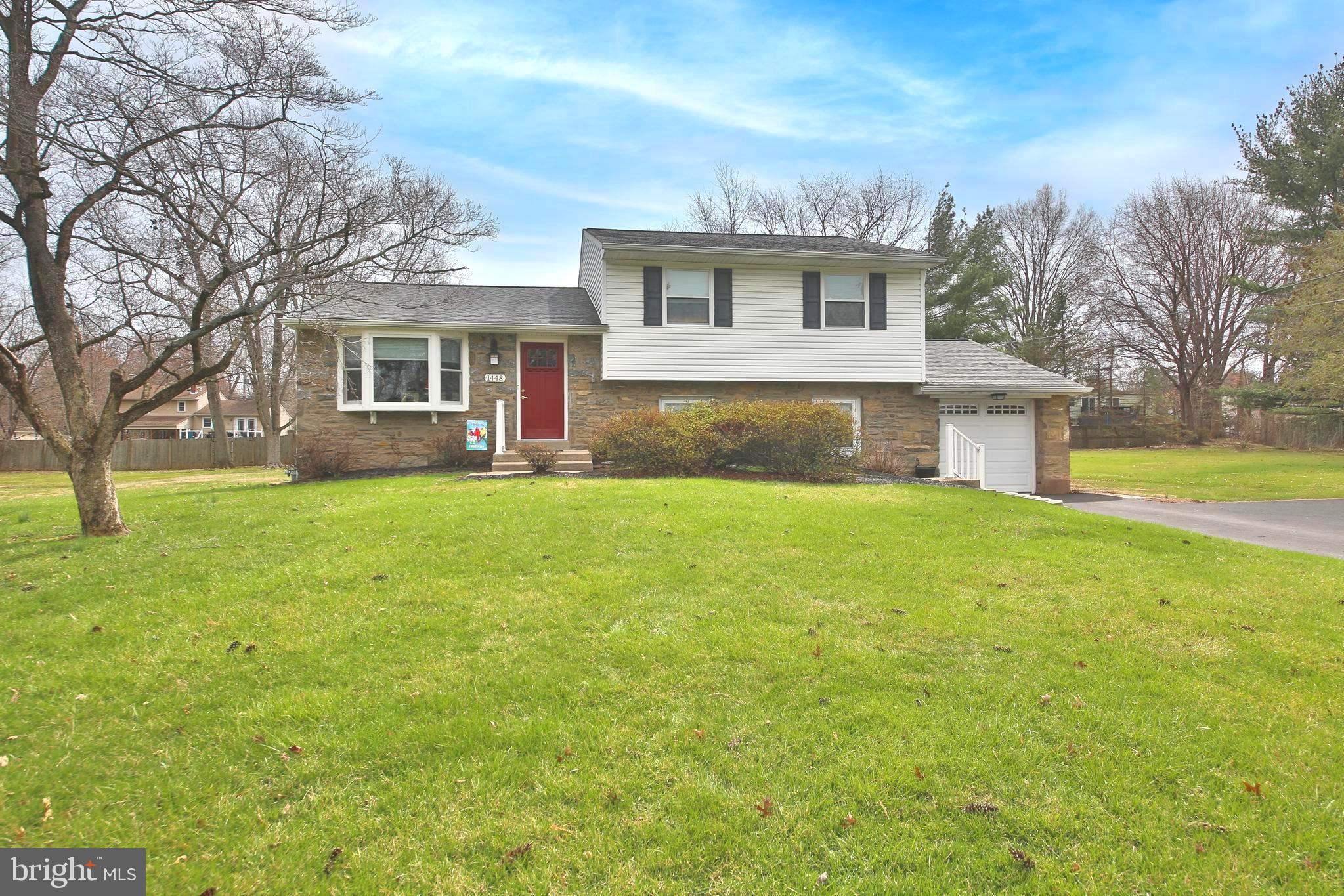 WOODS EDGE - Residential