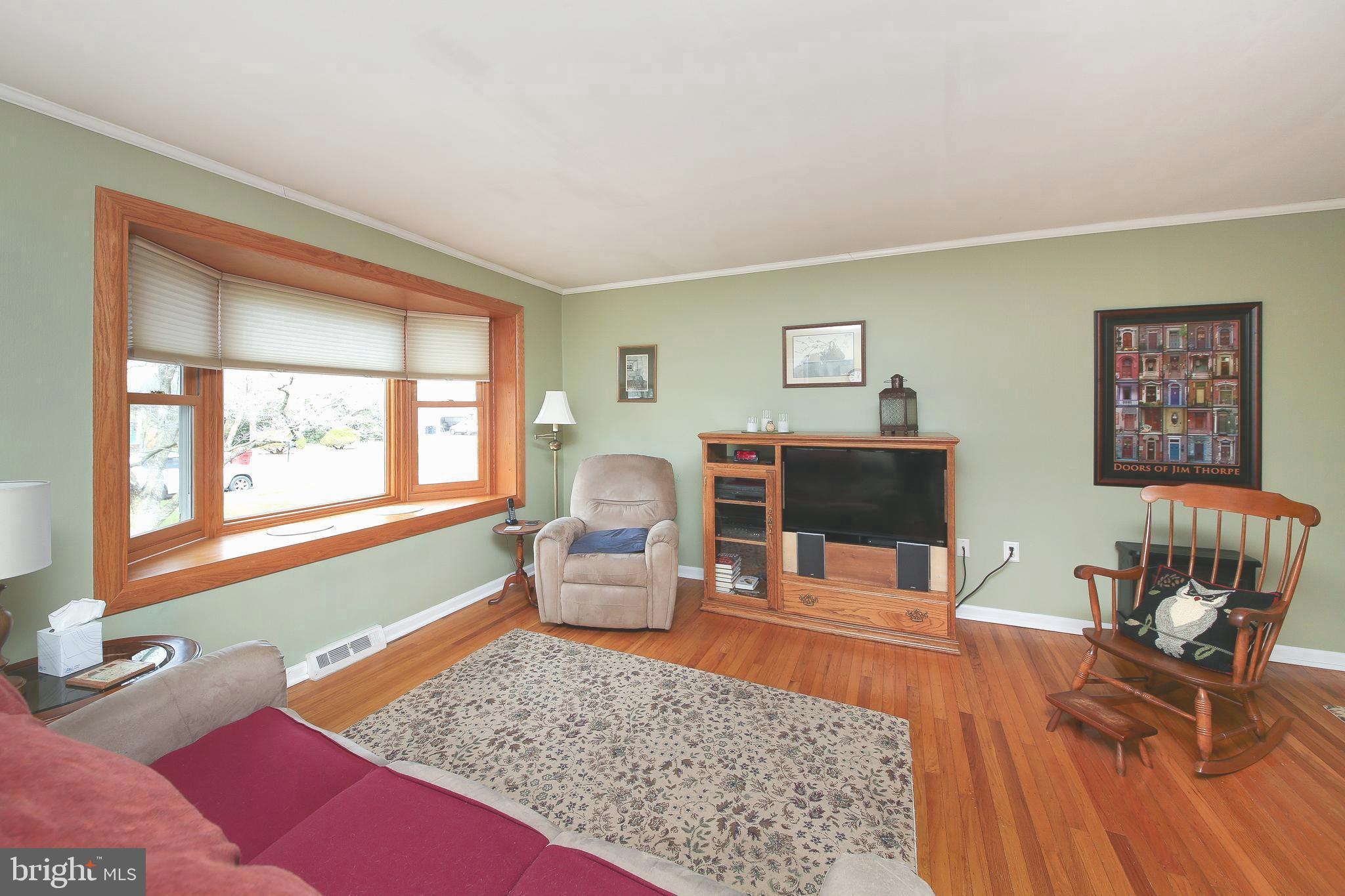 WOODS EDGE - Residential