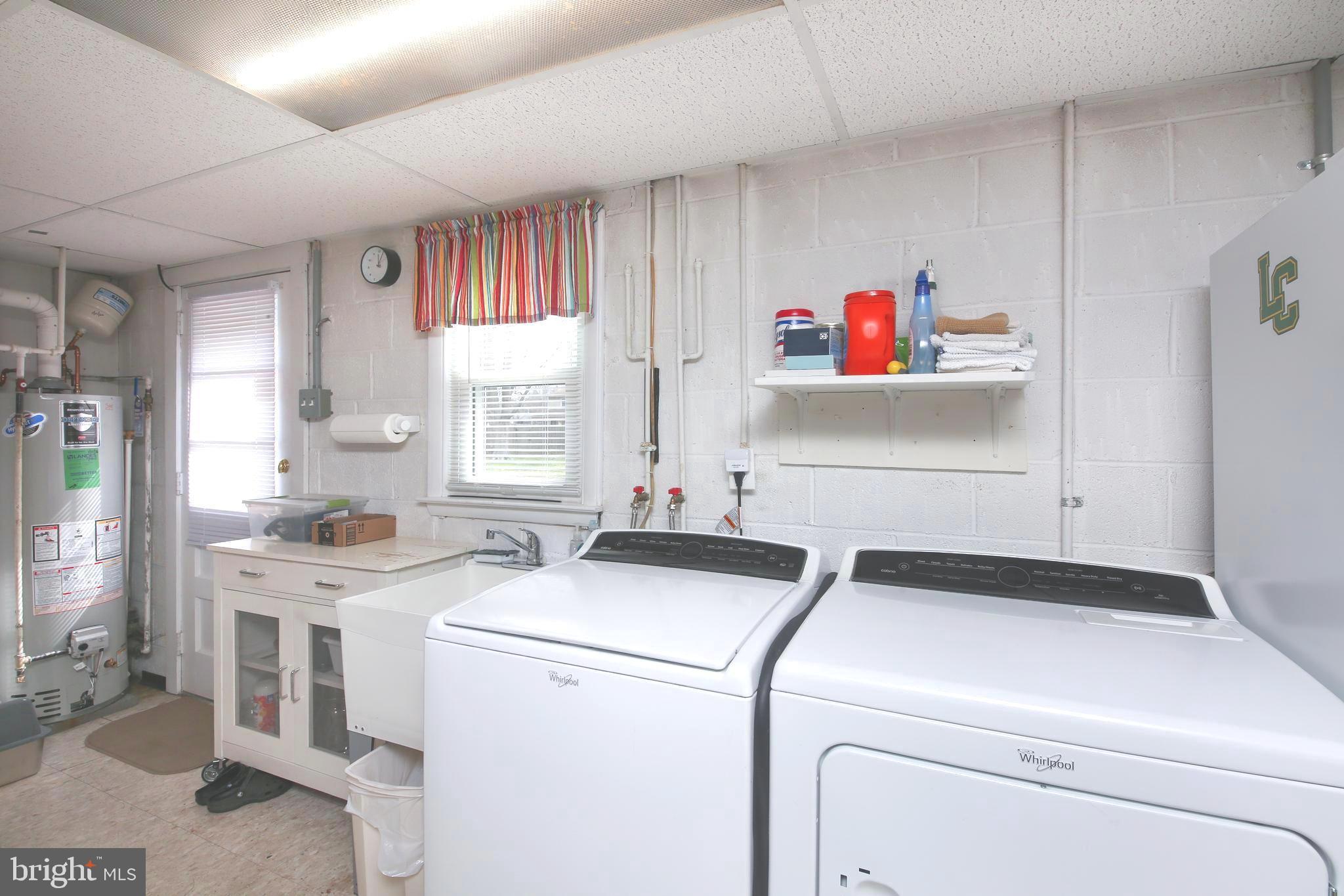 WOODS EDGE - Residential