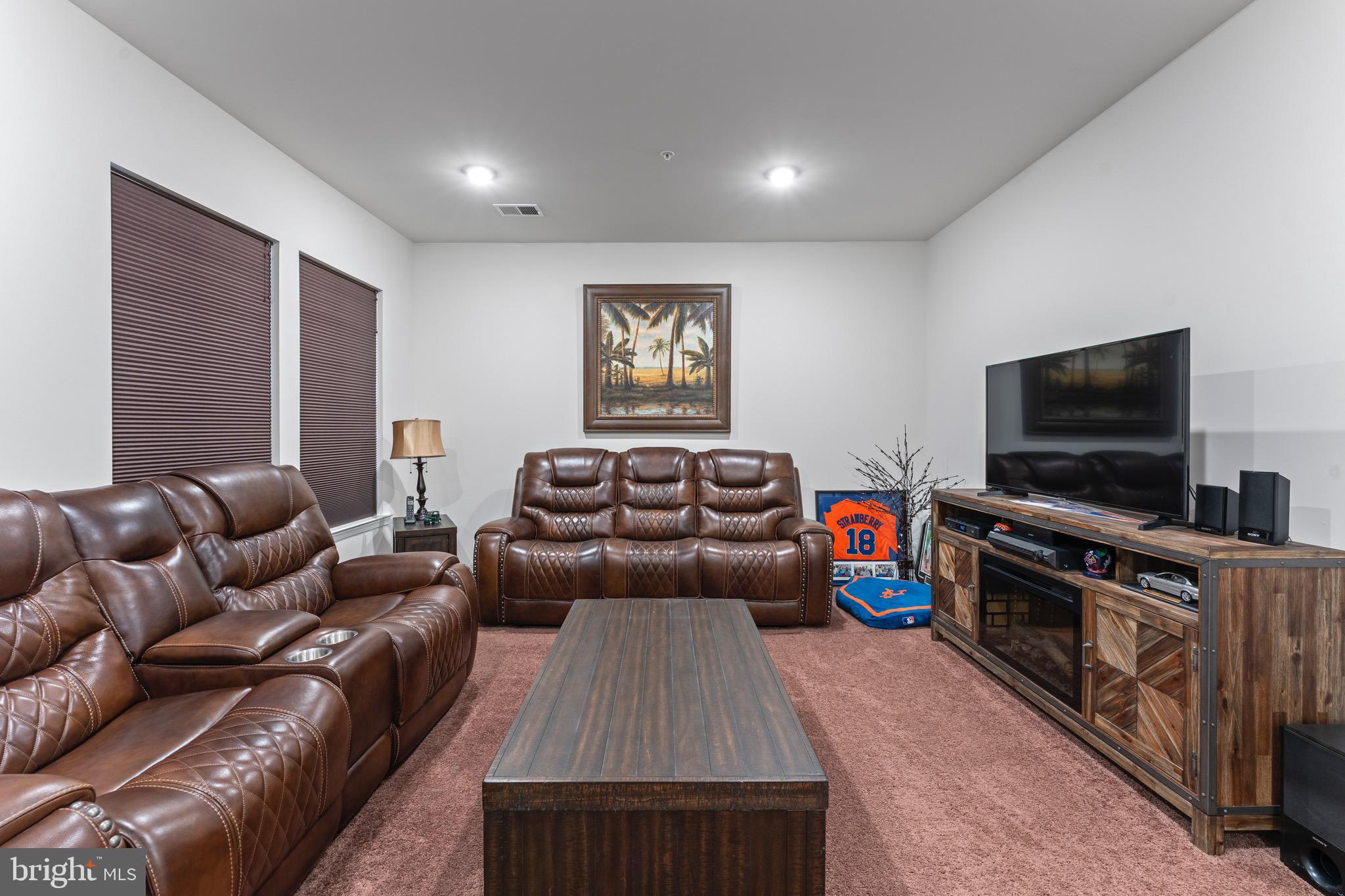 TALL OAKS - Residential