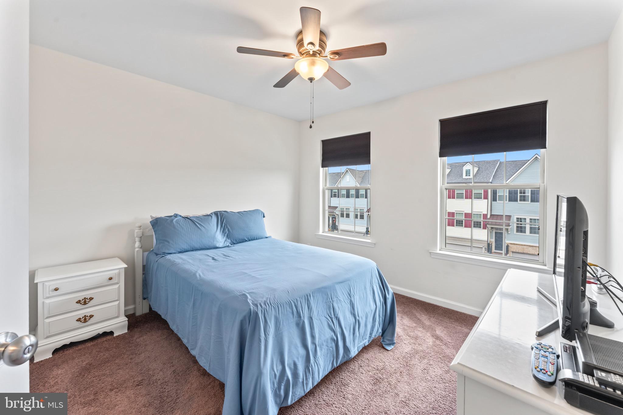 TALL OAKS - Residential