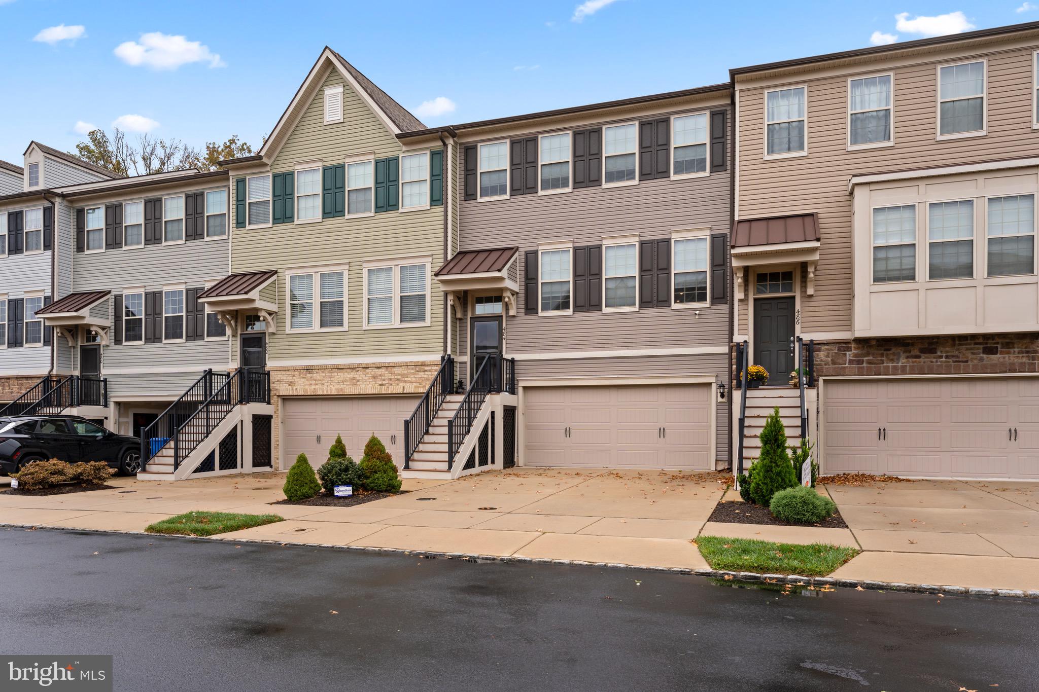 TALL OAKS - Residential