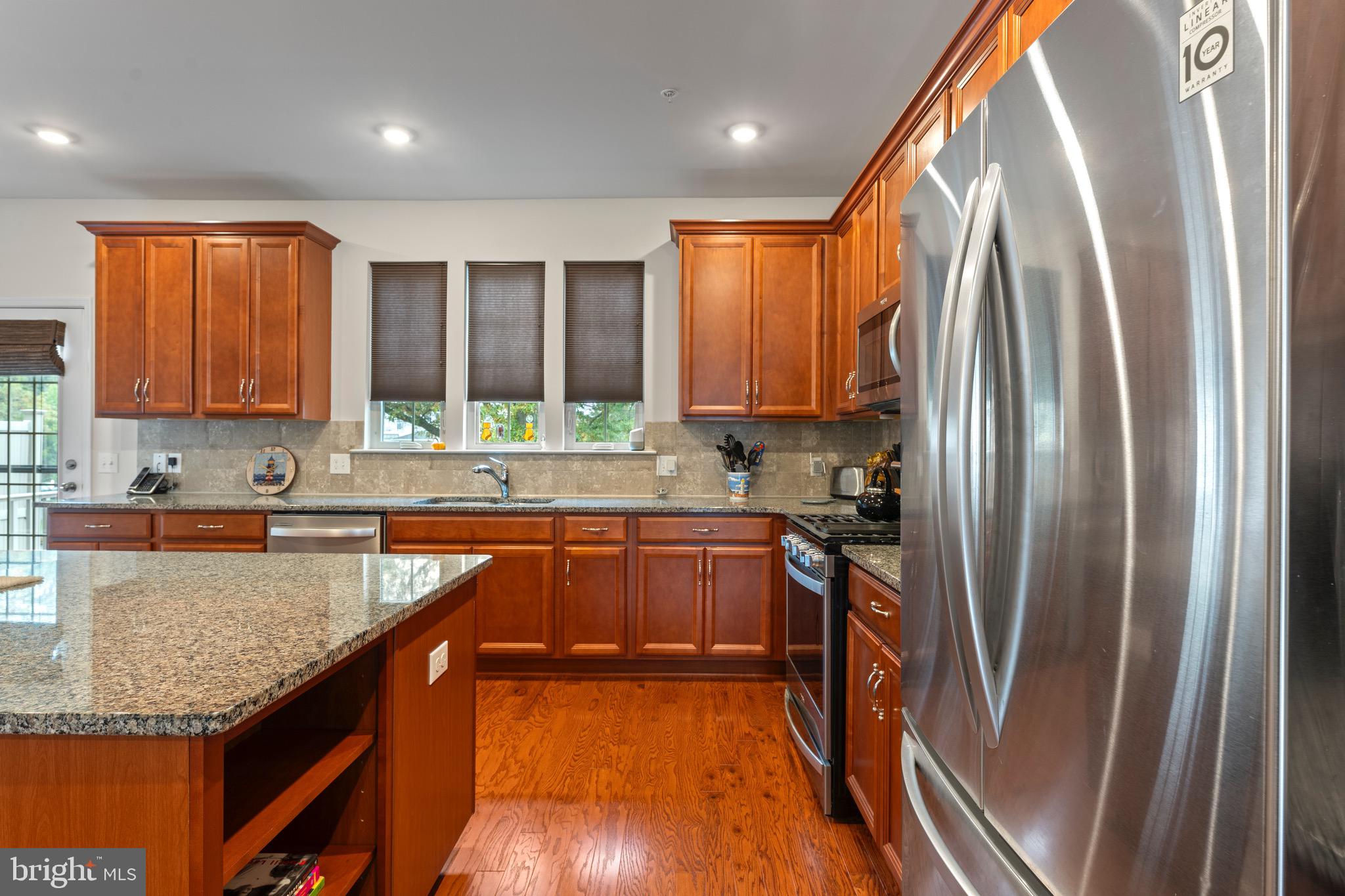 TALL OAKS - Residential