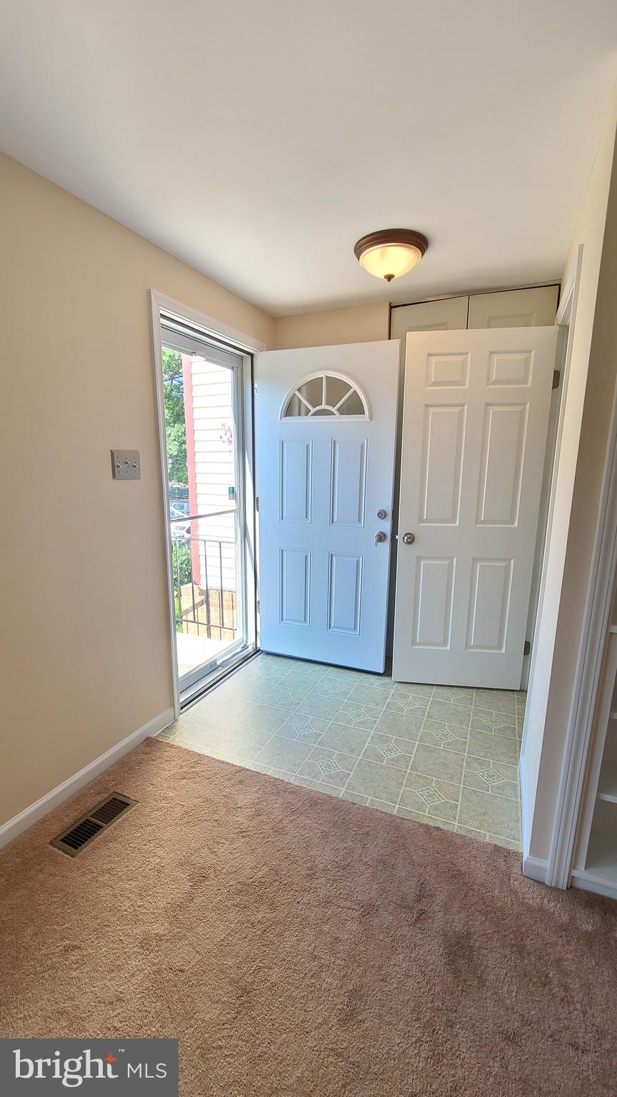 D EVEREUX WEST - Residential Lease