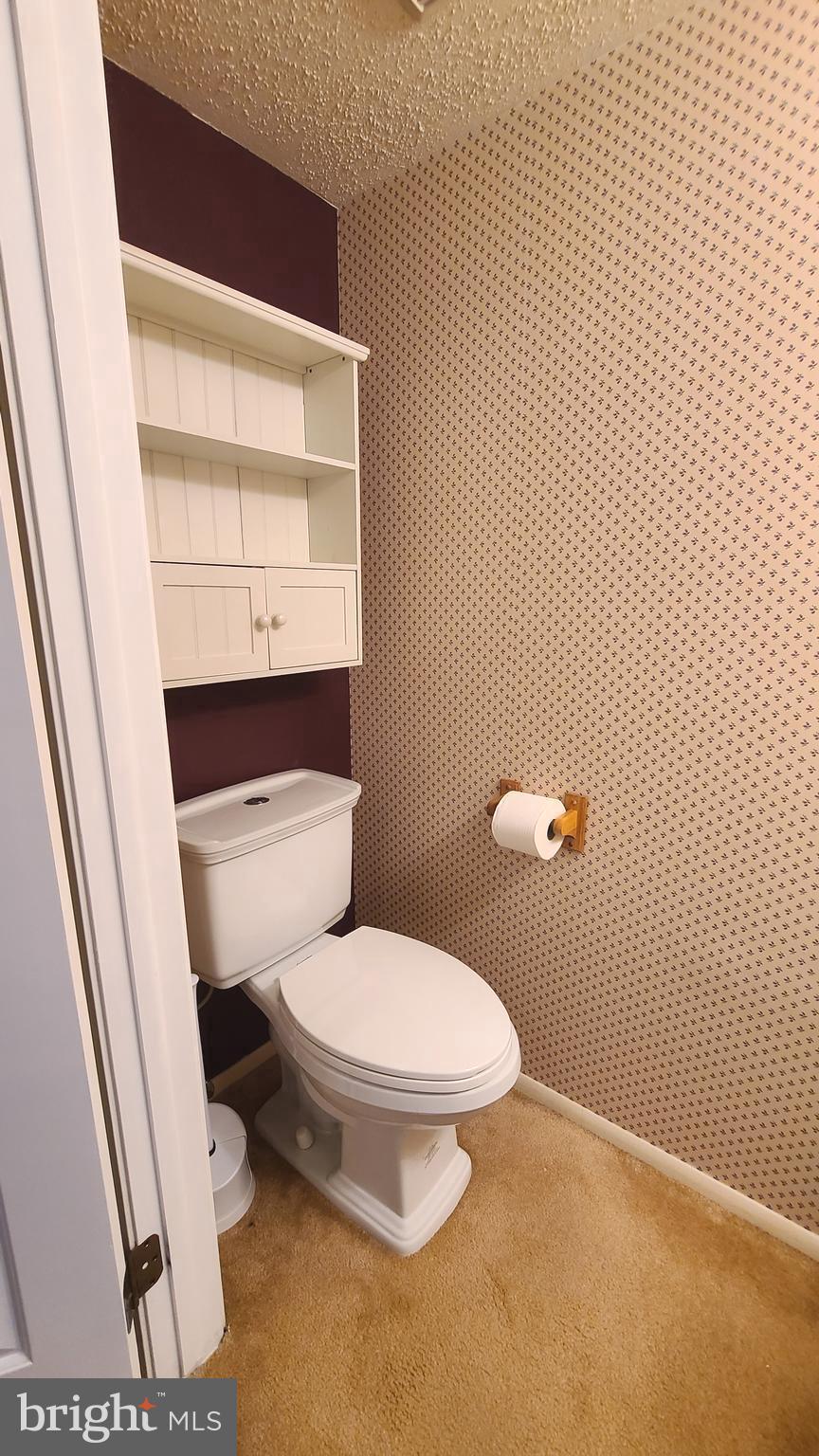 D EVEREUX WEST - Residential Lease