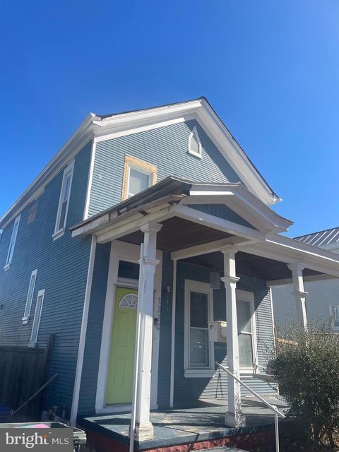 1320 VALLEY PLACE SE WASHINGTON DC 20020