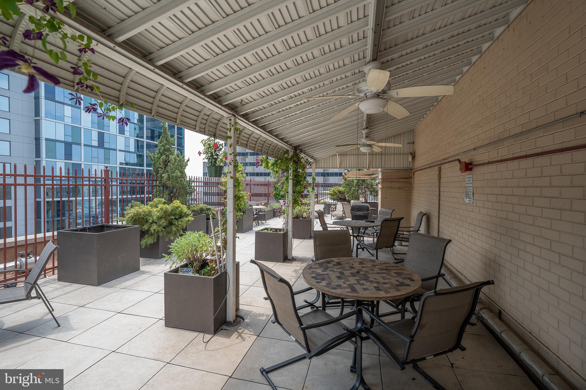 LOGAN CIRCLE - Residential