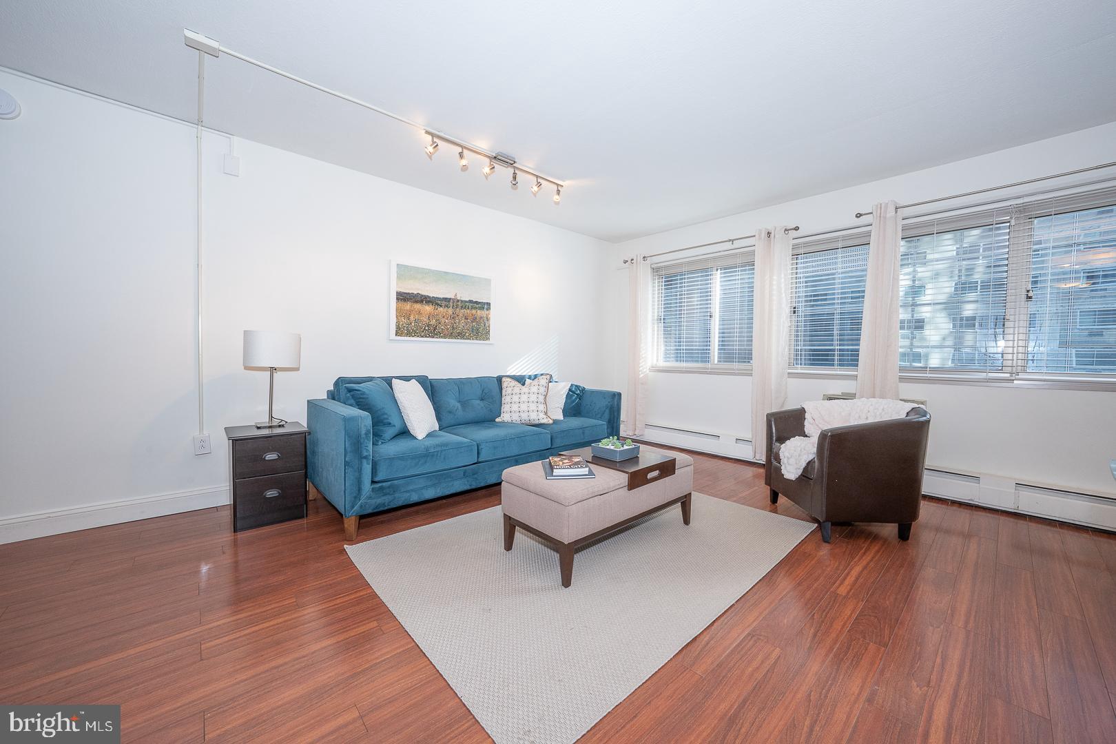 LOGAN CIRCLE - Residential