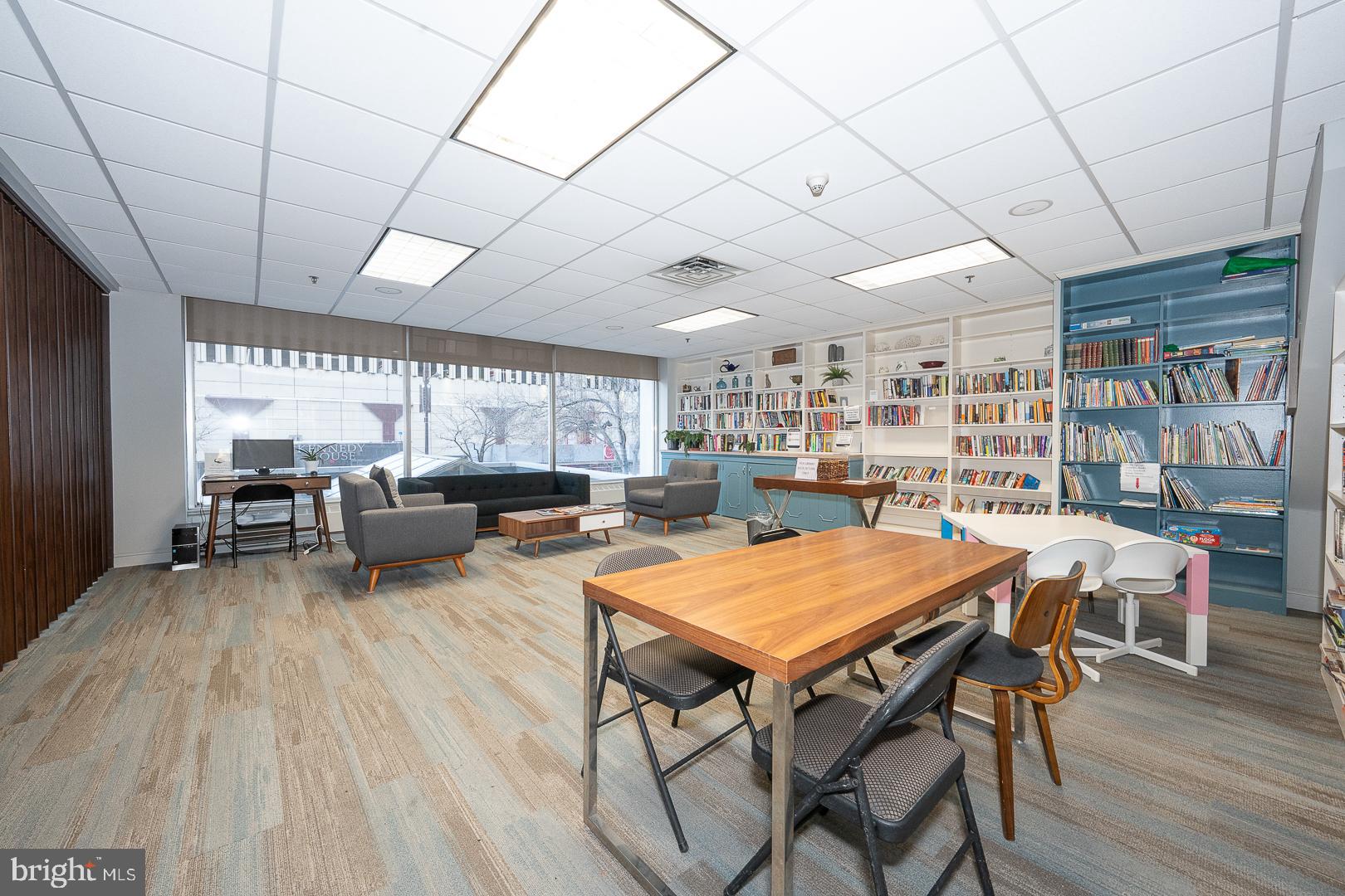 LOGAN CIRCLE - Residential