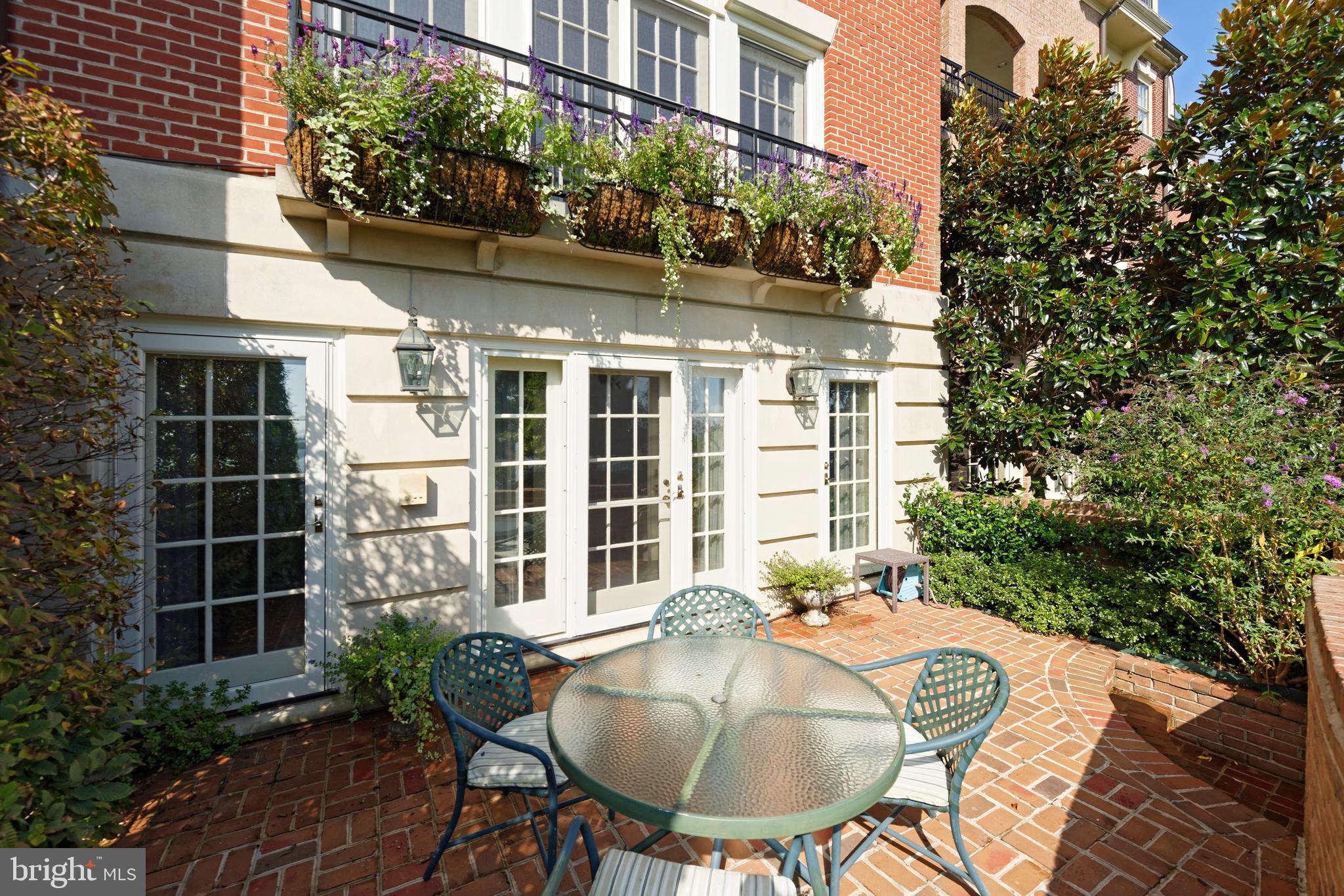 HARBORSIDE - Residential